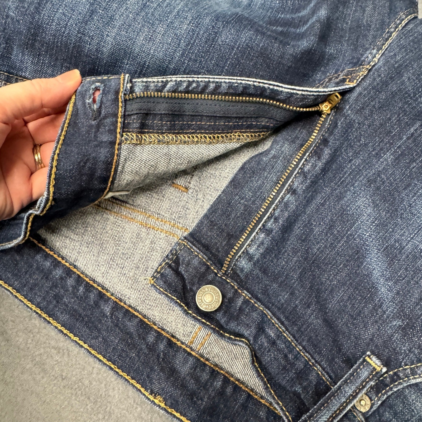 Levi’s 514 Jeans Mens 36×30 (36×29 ACTUAL) Straight Dark Wash Denim Faded Wash