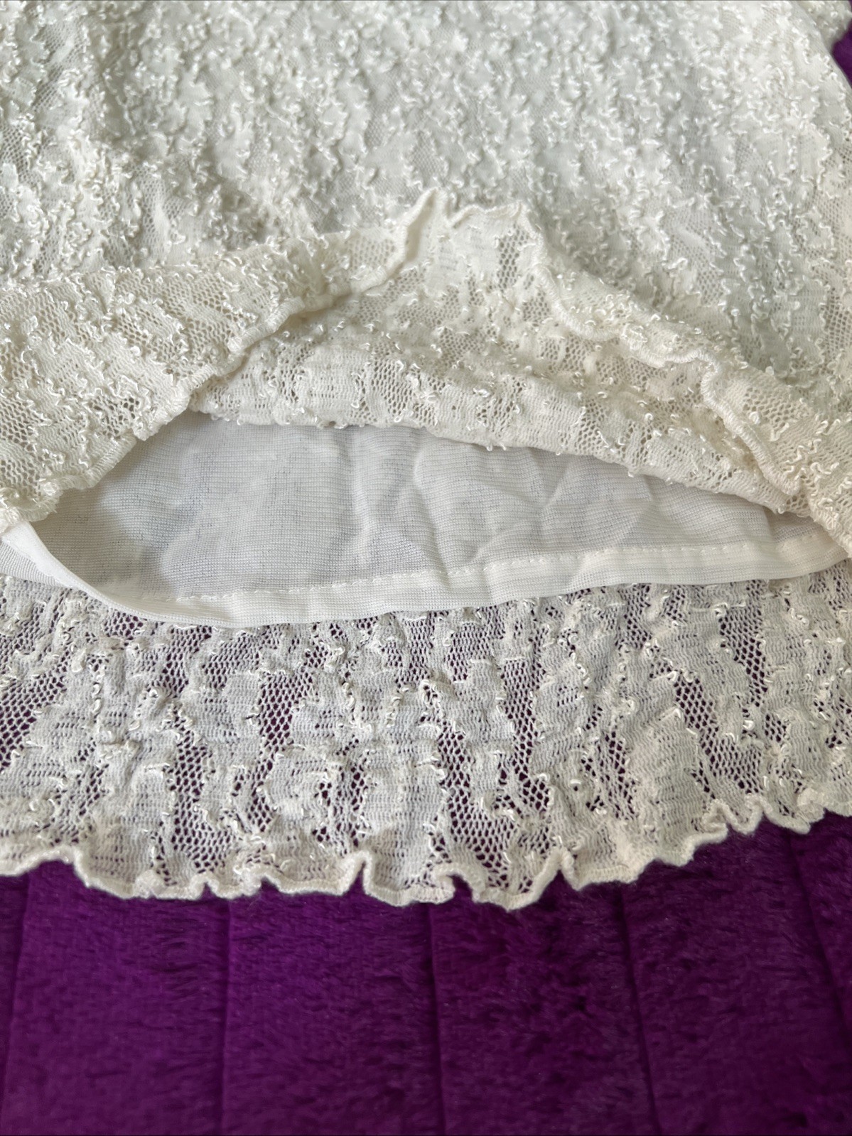 Ivory Stretch Lace Bouclé Chemise Bust 30-40 In; Shoulder To Hem 19 Inch ￼