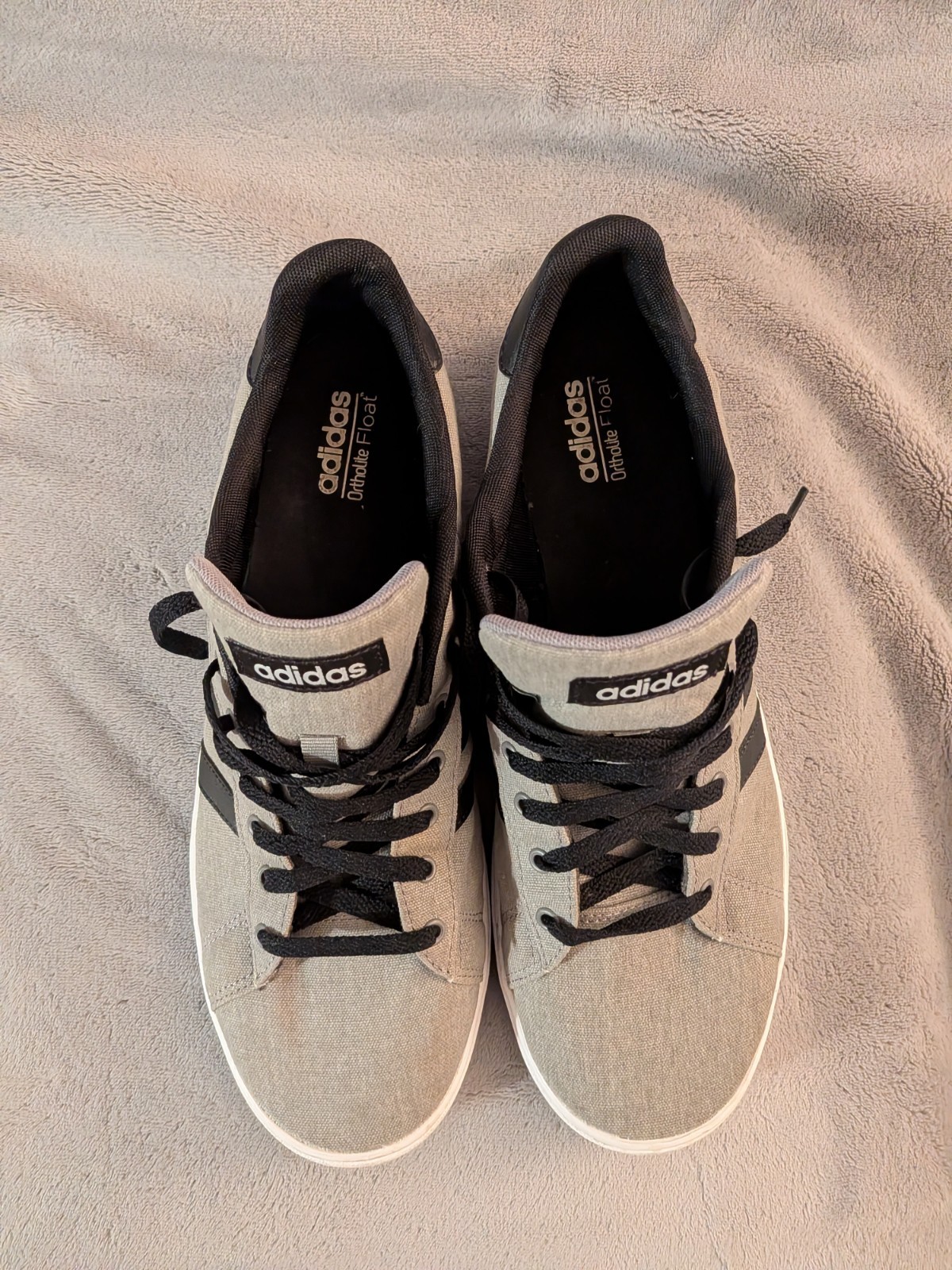 Adidas Men’s Size 13 Pace VS mid Light Gray/Black/White