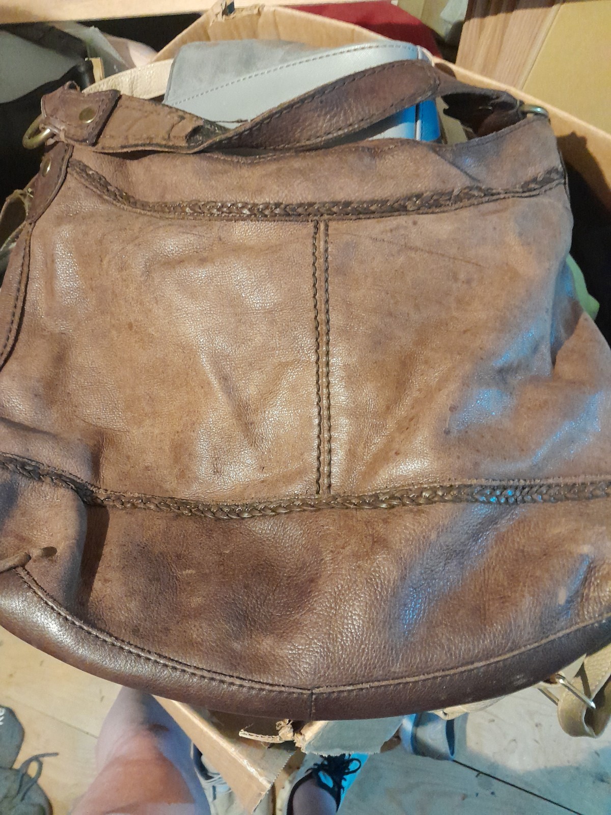 Lucky Brand Brown Shoulder Bag Zip Closure Lined Shoulder Strap Gold Hardware