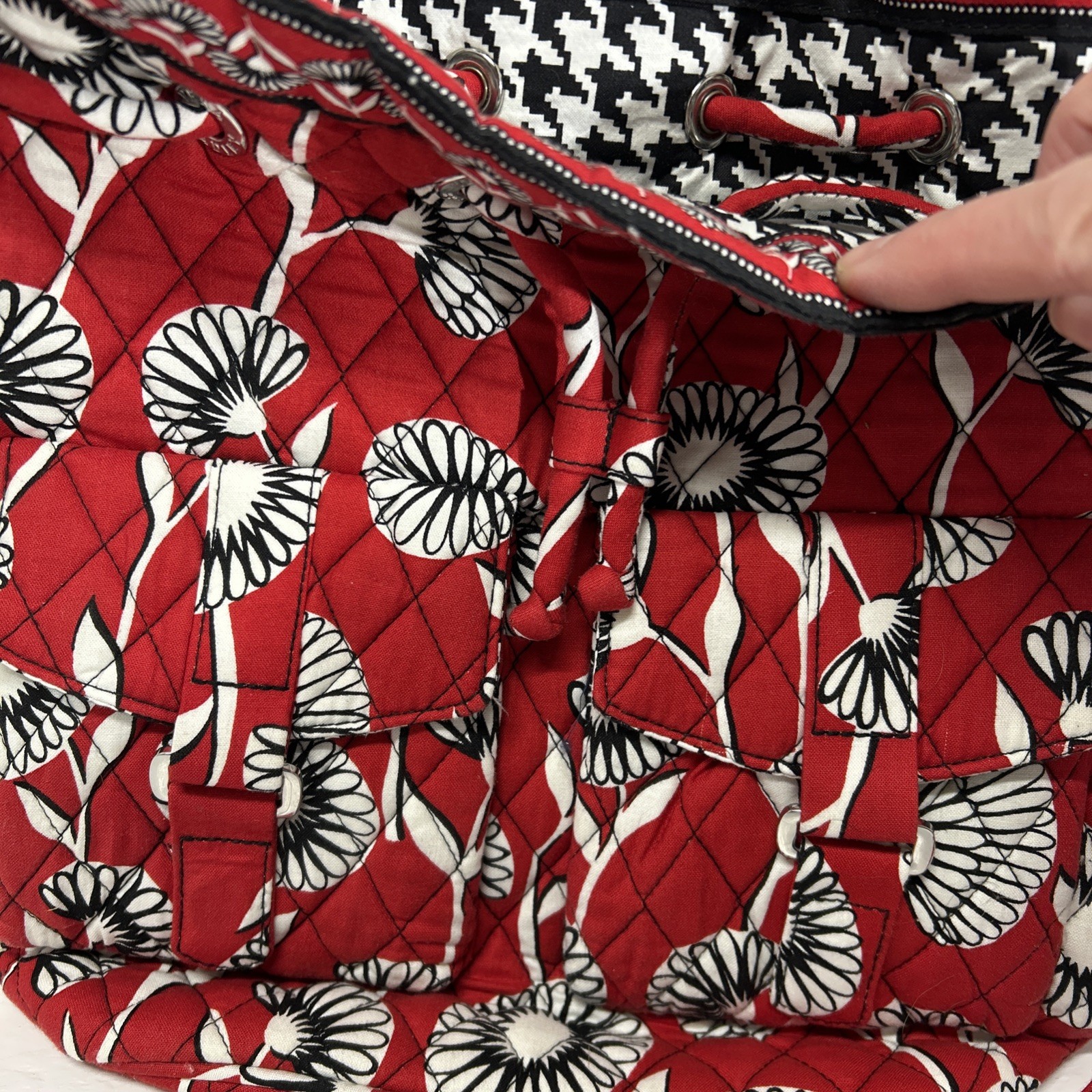 Vera Bradley Deco Daisy Hobo Drawstring Bag Cinch Top- Adjustable Shoulder Strap