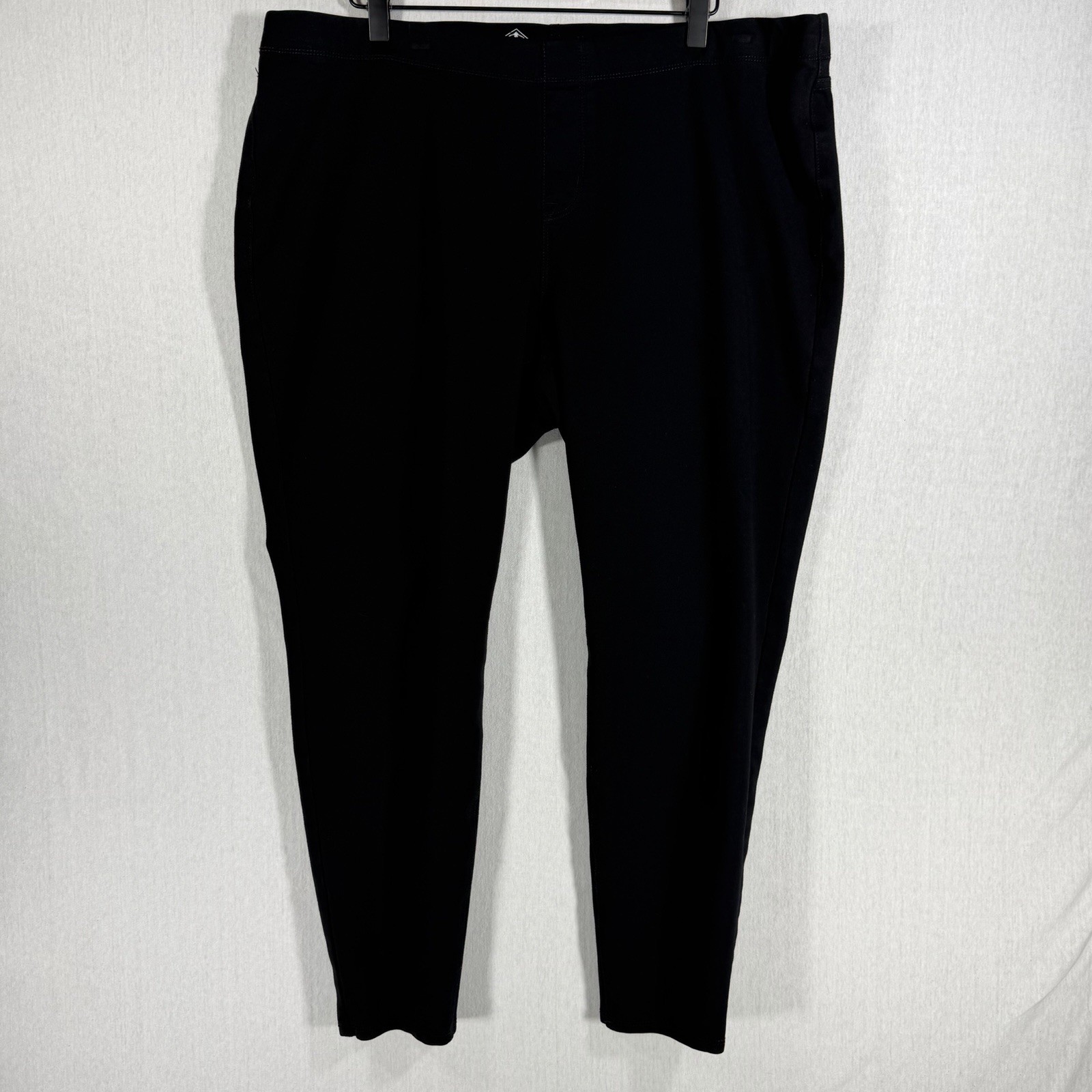St. John’s Bay Women’s Black Skinny Leg Plus 2X Mid Rise Stretch Knit