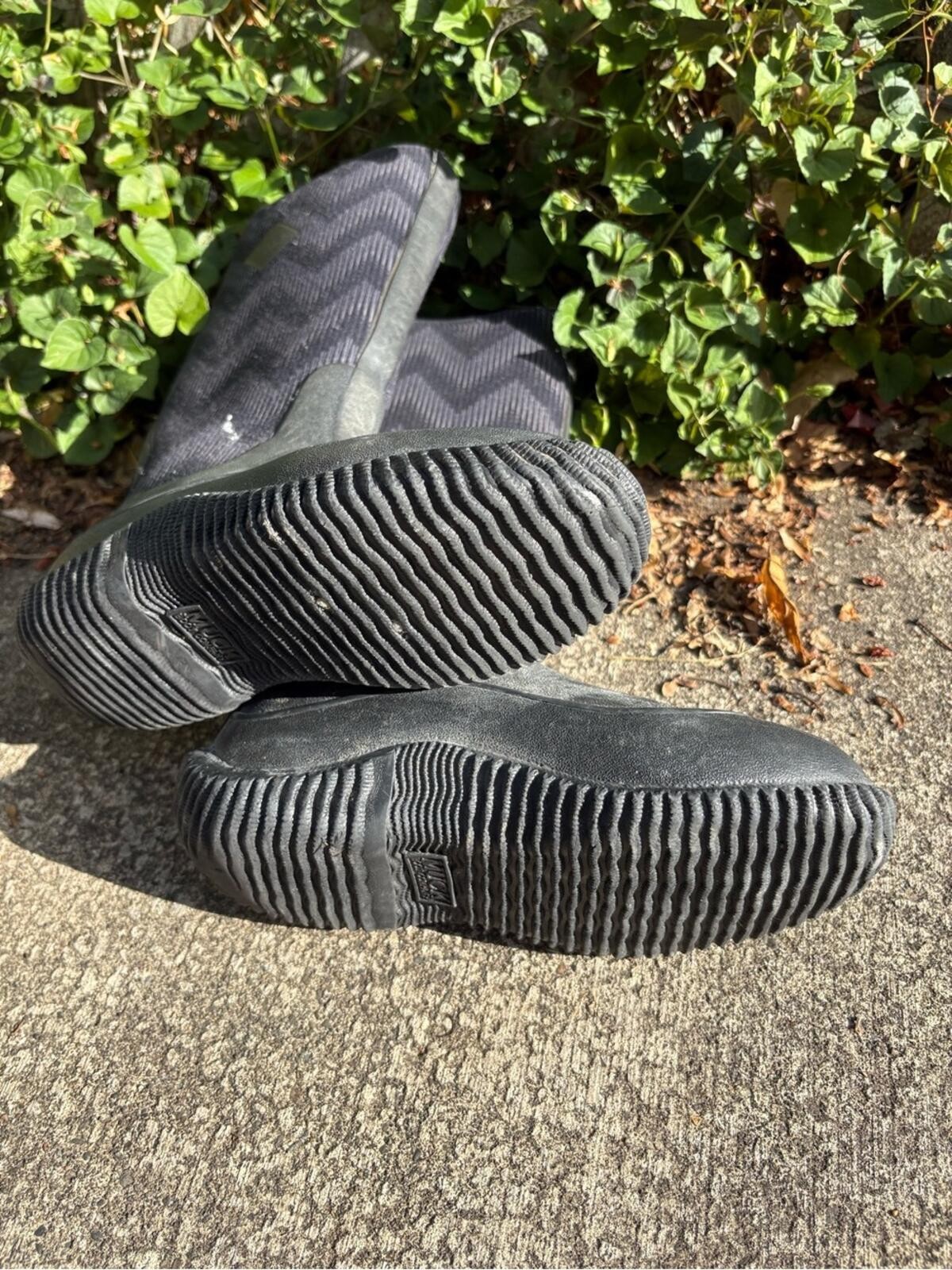 Black Women’s Slip-On Shoe with Printed Size Label