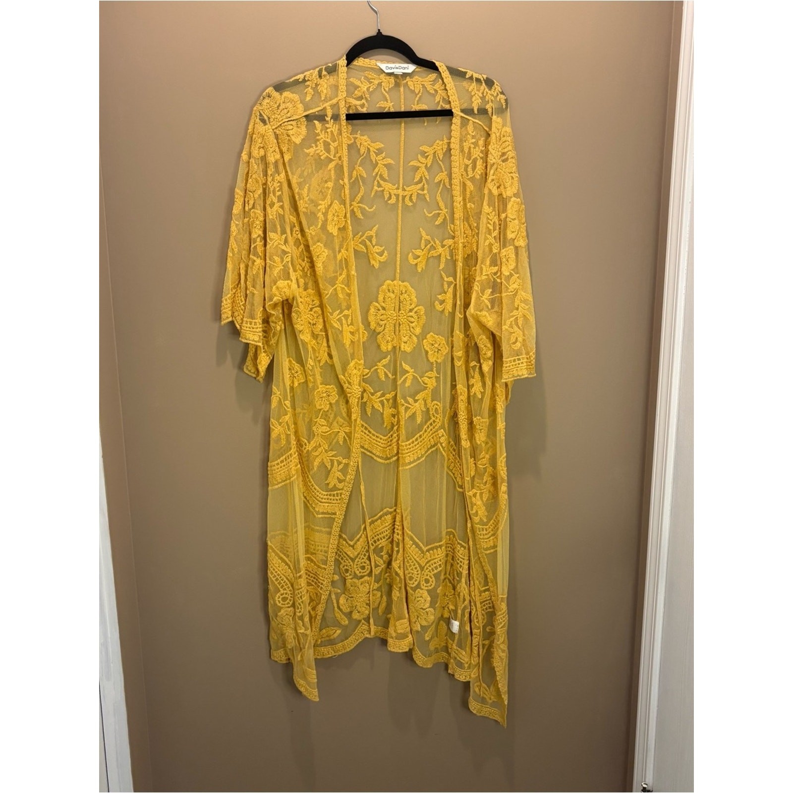Davi and Dani yellow lace cardigan size s