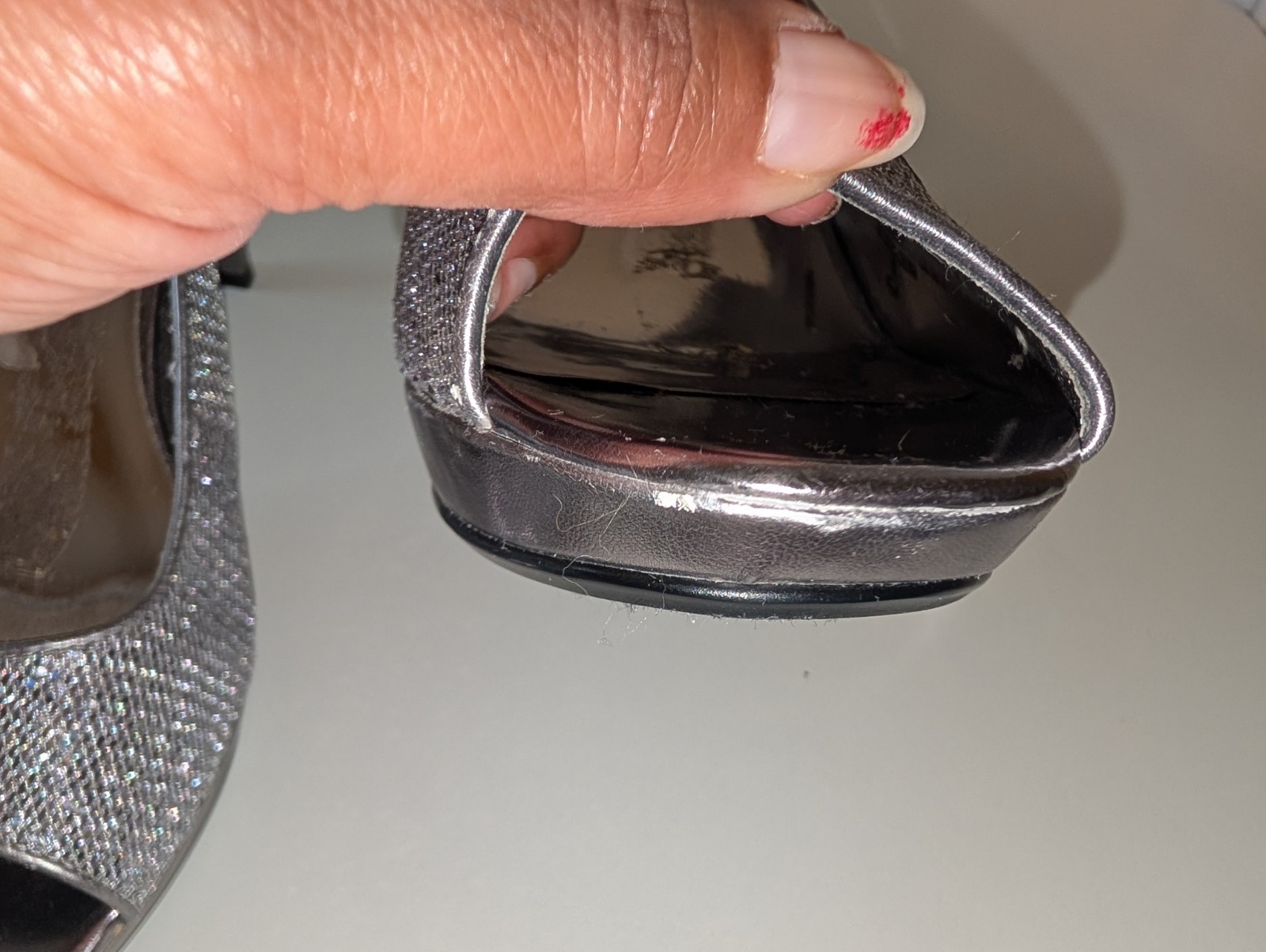 Nine West Sharina Silver Glitter Slingback Peep Toe Heels Size 9.5M Evening Shoe
