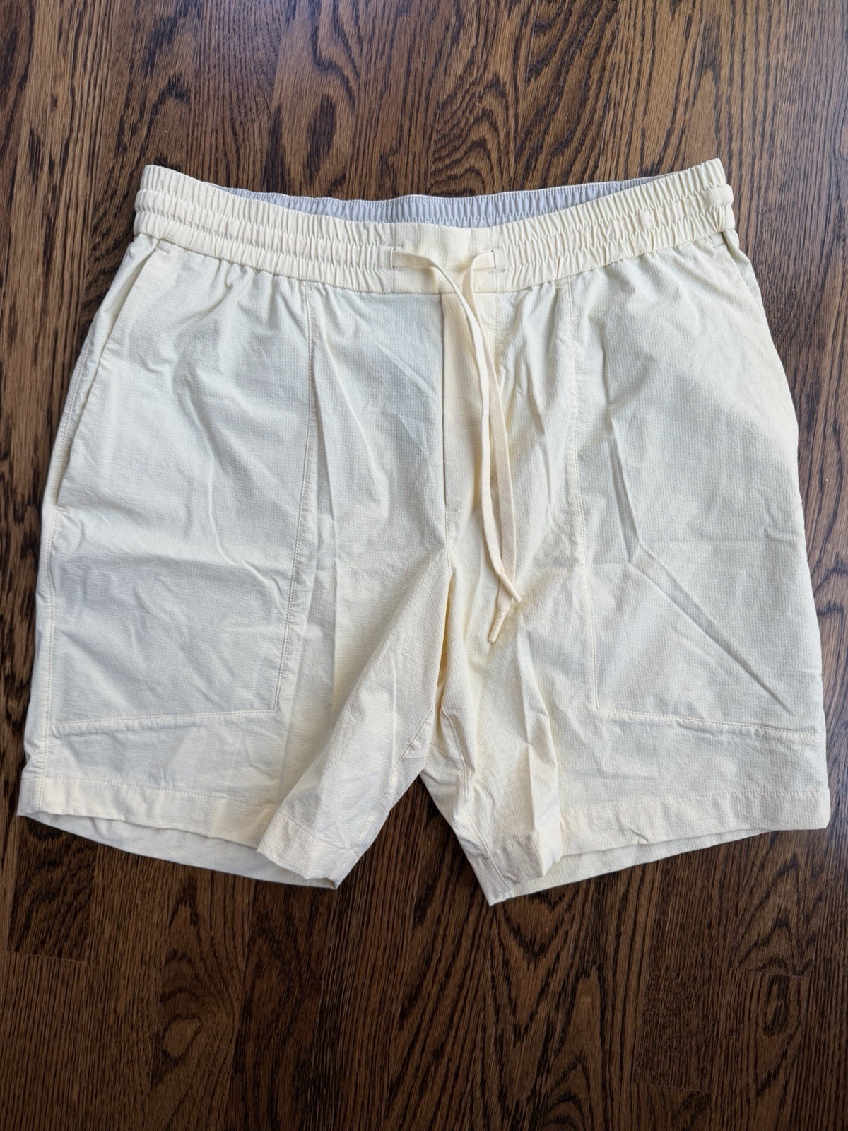Lululemon Men’s Butter Yellow Solid Drawstring Elastic Waist Shorts w/ Pockets