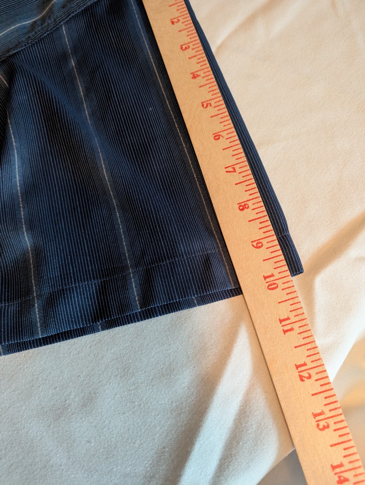 Haggar Men’s Short Sleeve Navy Button Up Polyester Shirt Size M