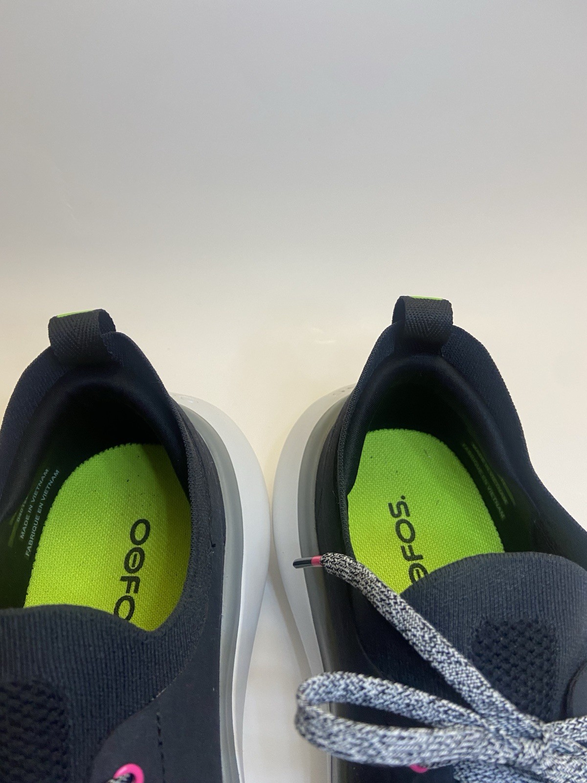 Oofos OOmy Stride Women’s 11 Black White Running Shoes Comfort Recovery Slide