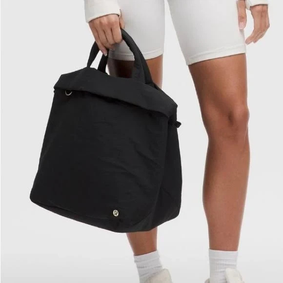lululemon On My Level Tote Bag 20L