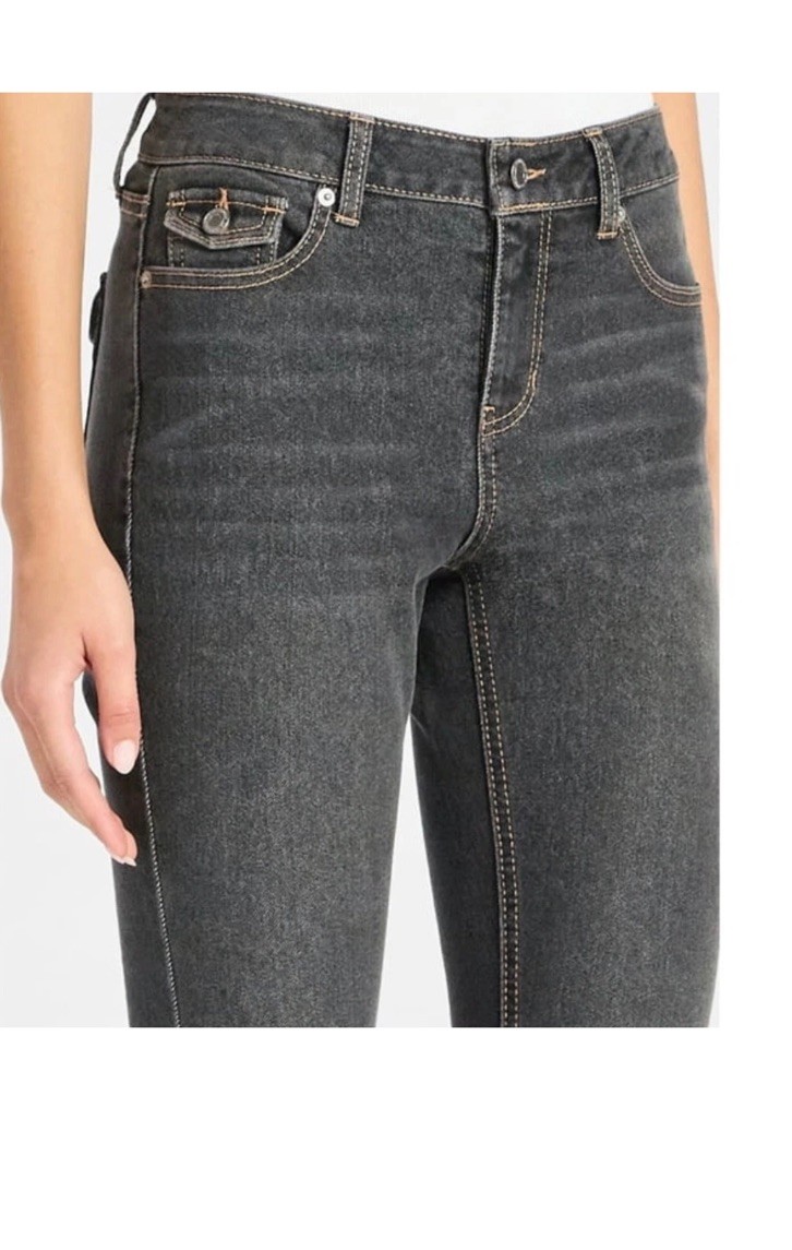 NWT Black Bootcut No Boundries Mid Rise Denim Jeans Size 4 Stretch 31” Inseam