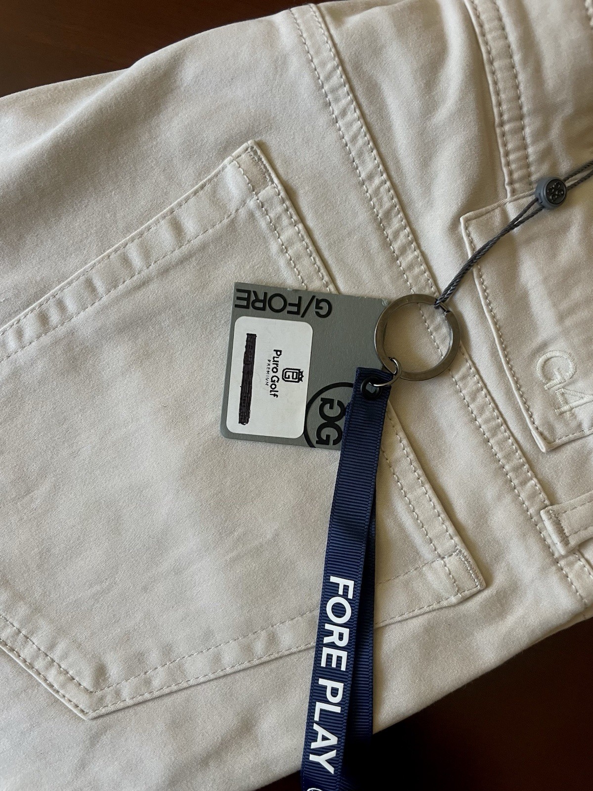 G/FORE Men’s Slim Fit Beige Denim Jeans Light Wash 5-Pocket Logo NWT