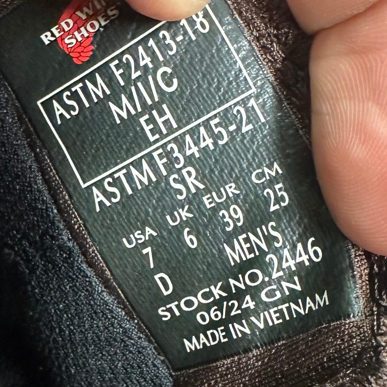 Red Wing 2446 Traction Tread Lite Chelsea Safety Toe Work Boot Men’s Size 7D
