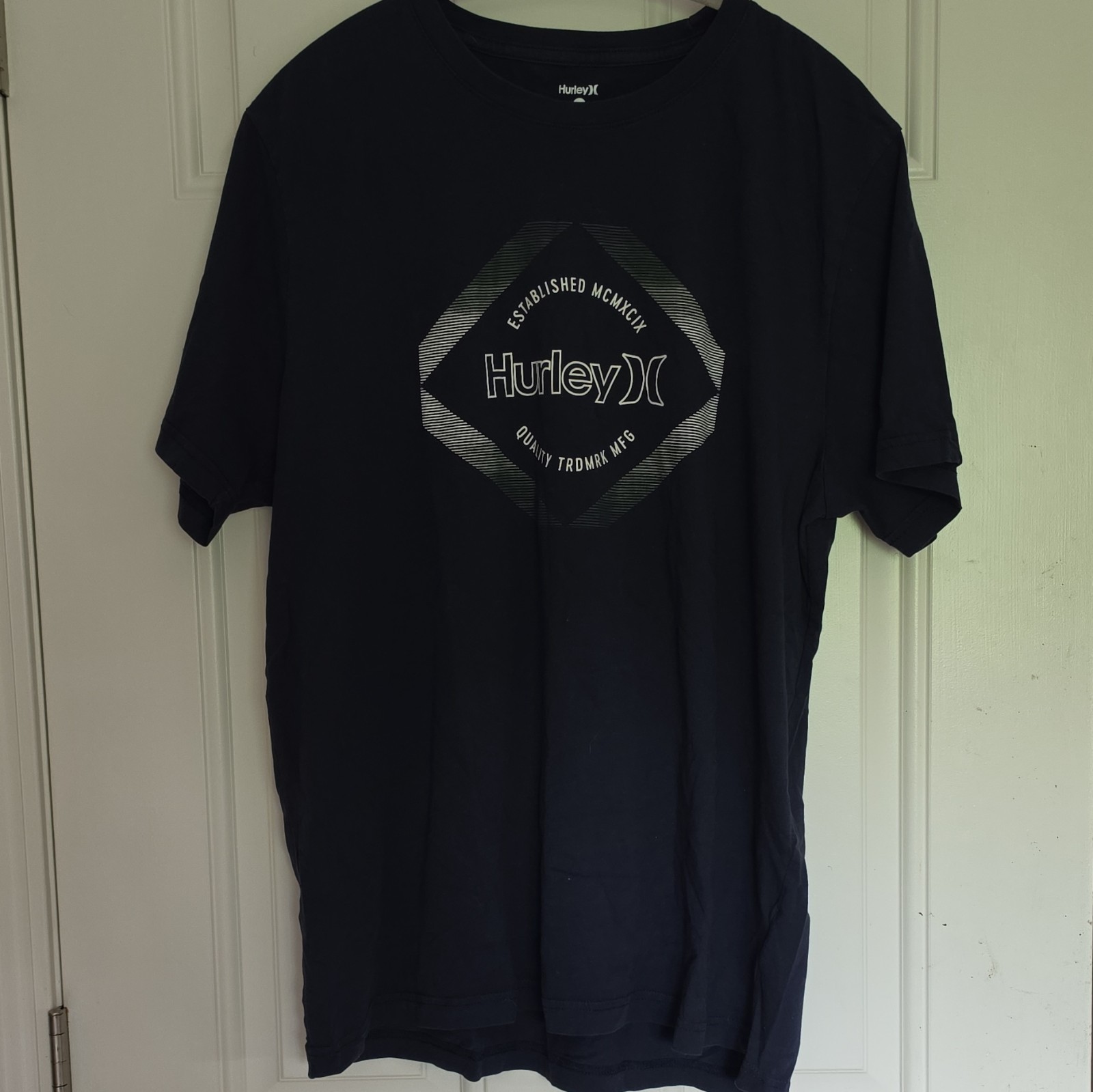 Hurley Men’s XL Black Logo Graphic Print Crew Neck Short Sleeve T-Shirt