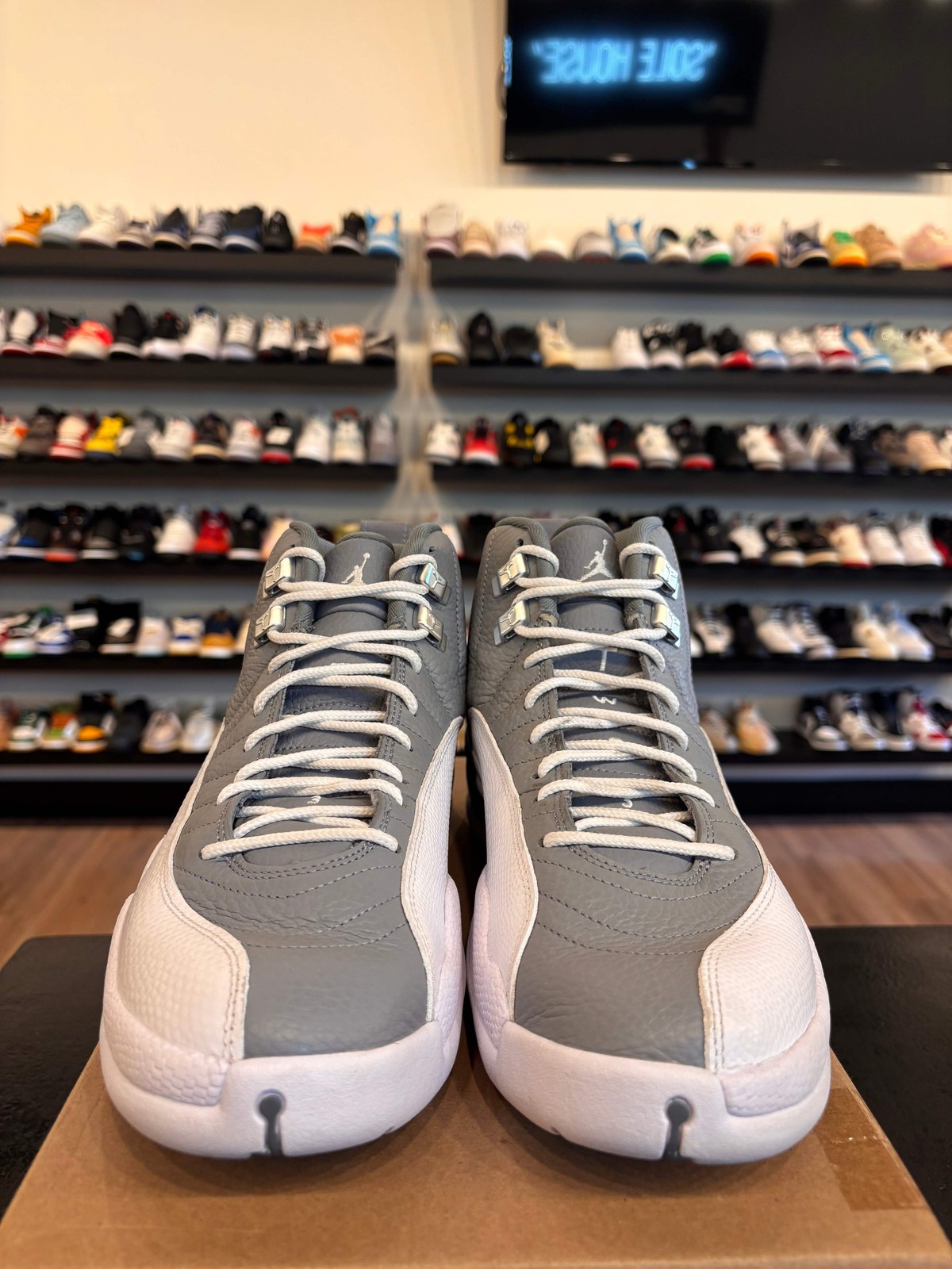 Air Jordan 12 Stealth Size 10.5 Pre-Owned CT8013-015 Grey White