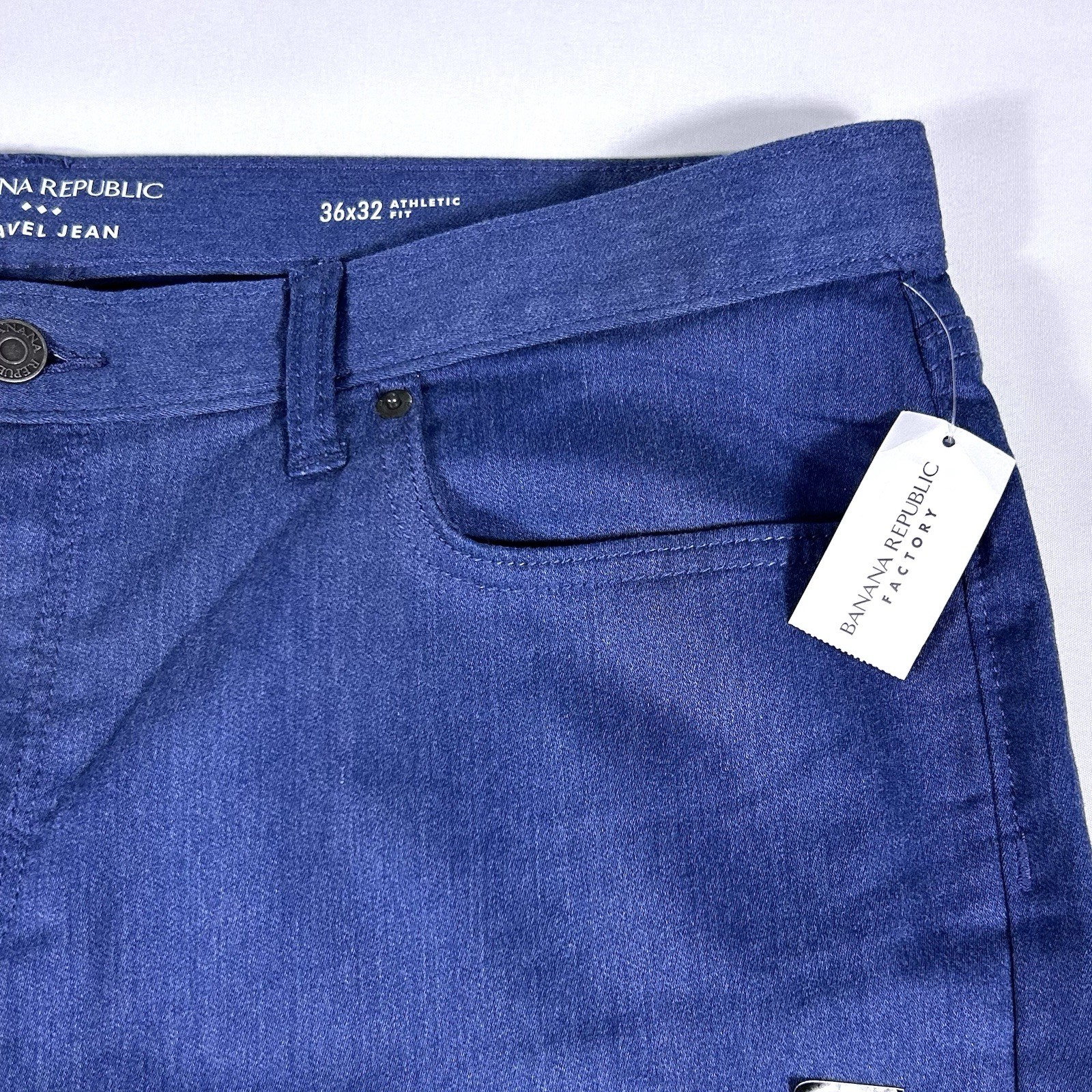 NWT Banana Republic Men’s 36×32 Blue Heather Athletic Fit Travel Jeans (36×31)