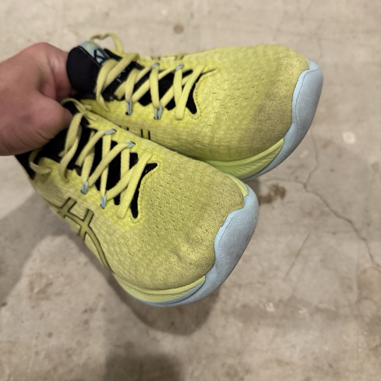 ASICS GEL-KINSEI MAX Womens Size 9 1012B512 Running Shoes Neon Yellow Green