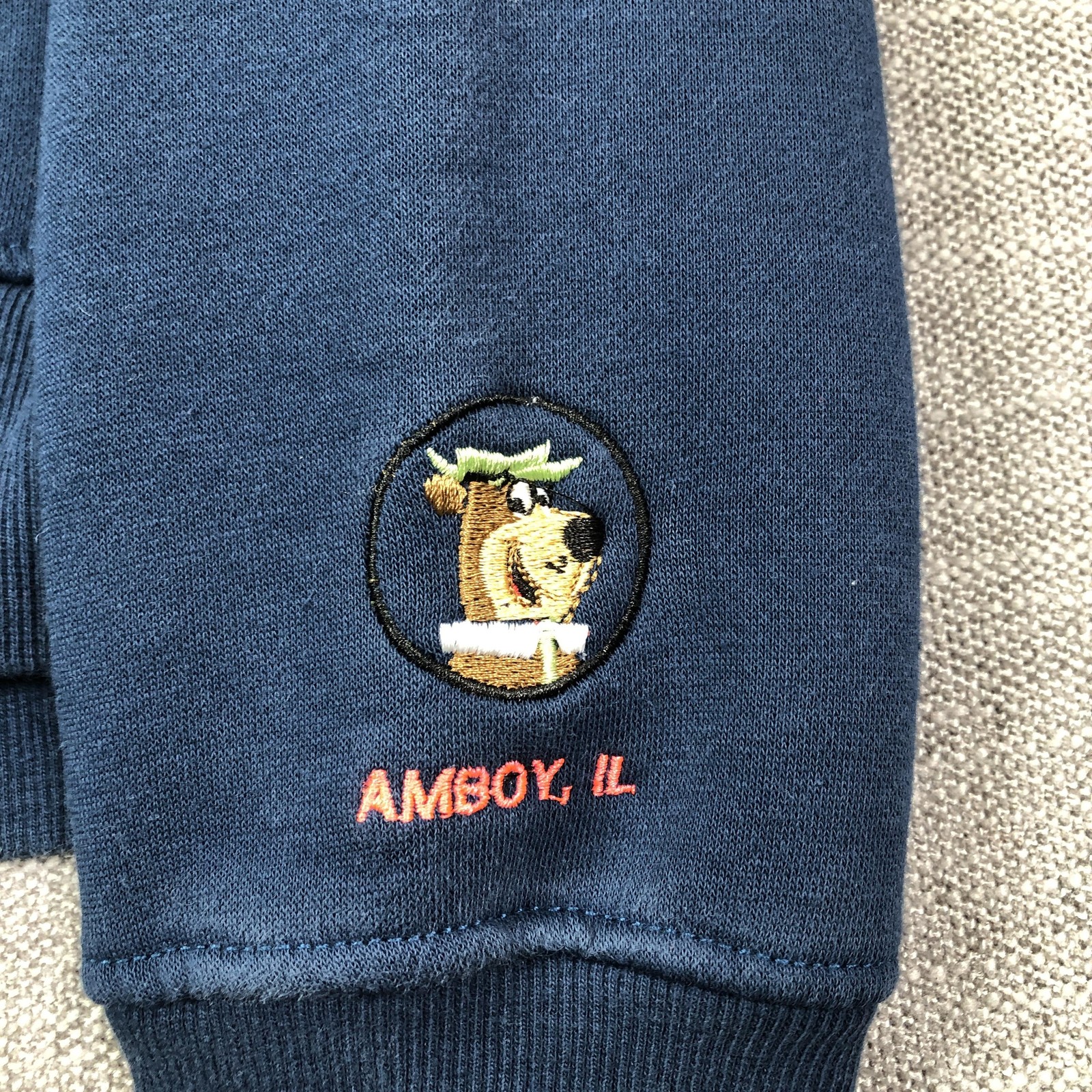 Yogi Bear Sweatshirt Mens L Blue Yogi Bear Graphic Embroidered Fleece Pullover