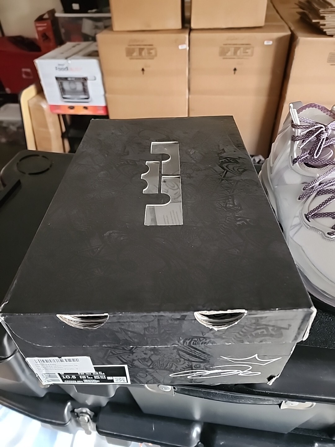 Size 9 – Nike LeBron 19 EP Mid Strive For Greatness