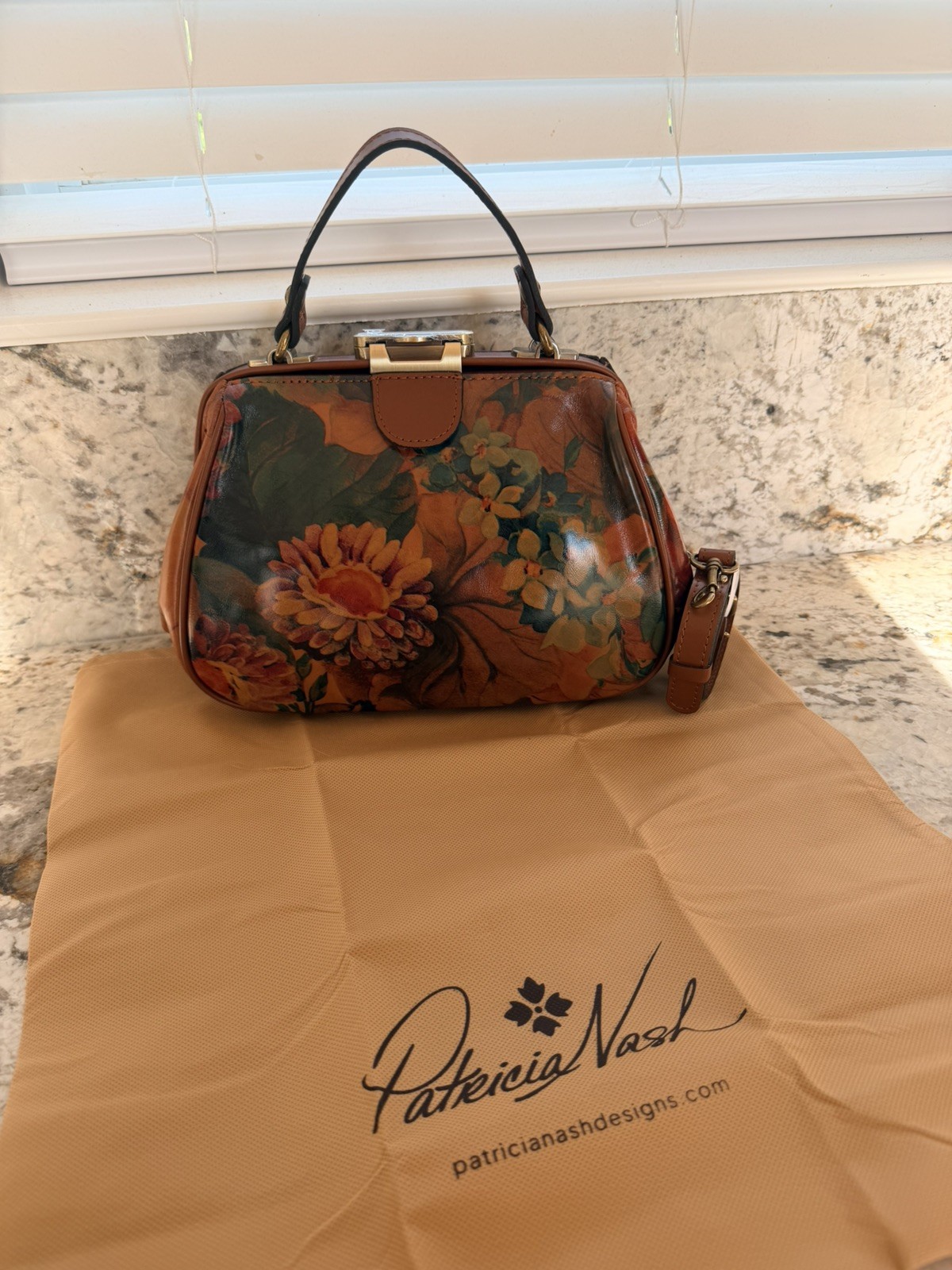 NWT Patricia Nash Gracchi Leather MULTICOLOR Satchel Crossbody Bag with strap