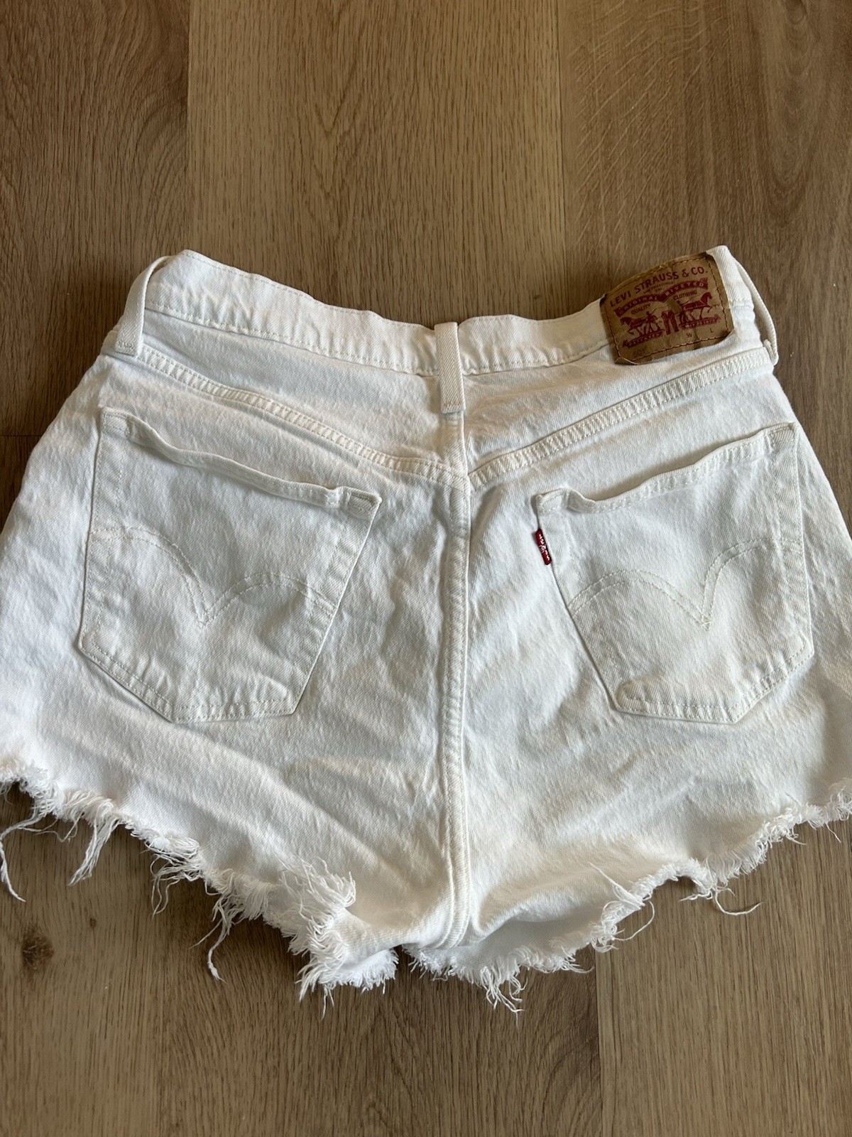 Levi Strauss Women’s White Denim Shorts 30W