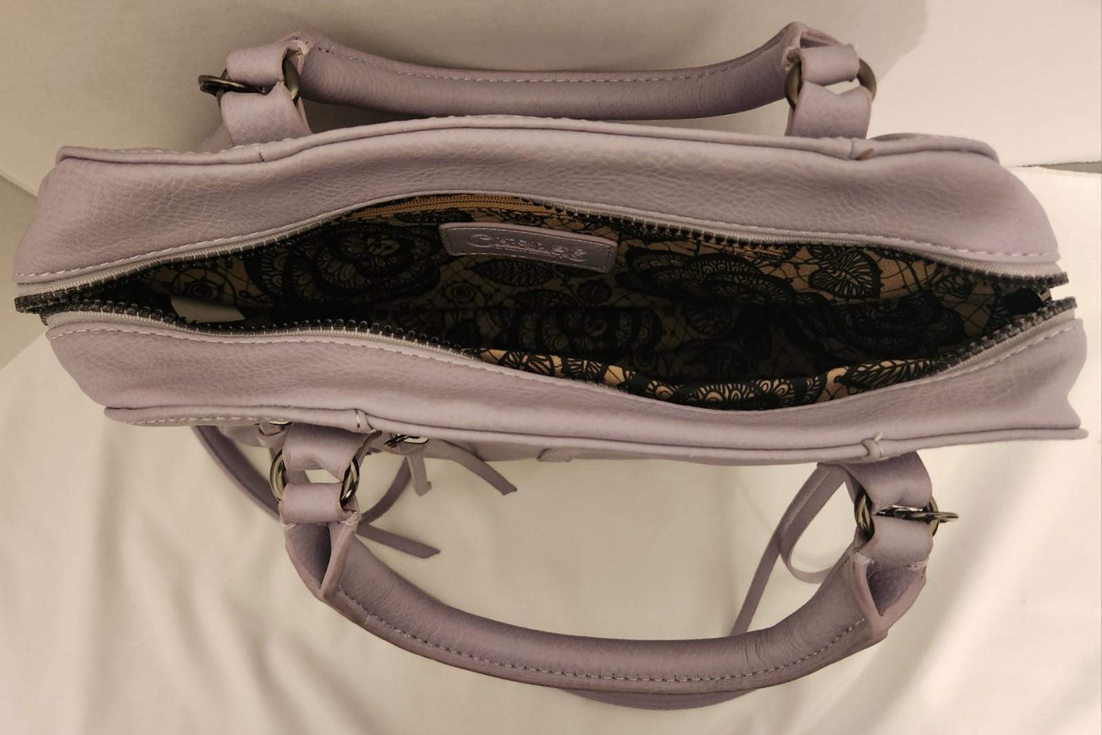 Handbag Carlos Santana NEW WITHOUT TAGS FAUX LEATHER WITH ZIPPERS