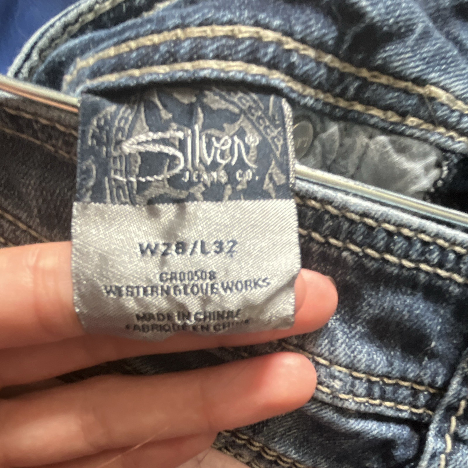 Silver Jeans Co. Women’s Bootcut Slim Fit Medium Wash Blue Denim Cotton Jeans