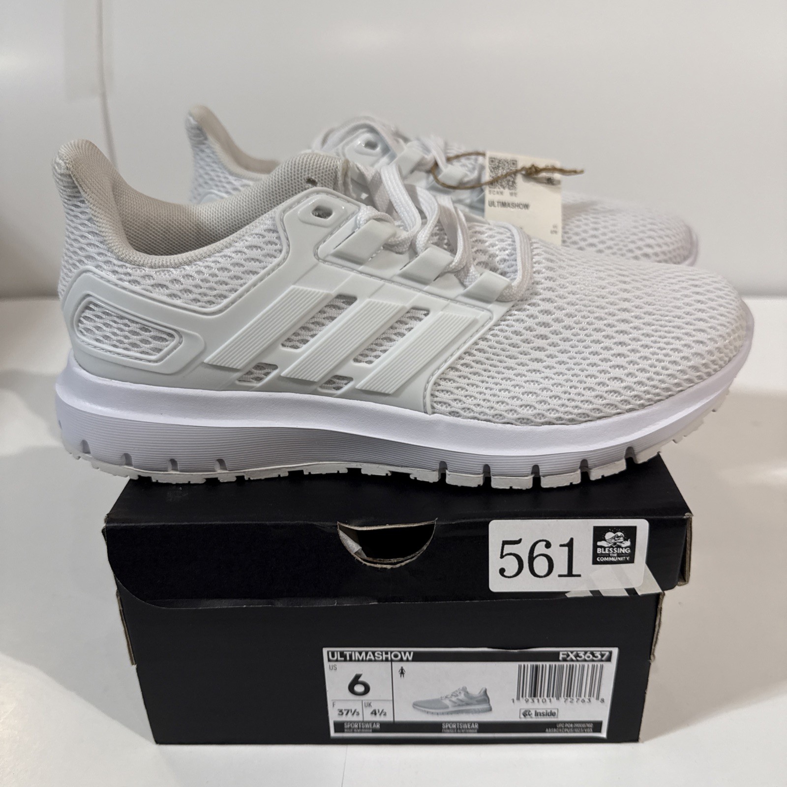 Adidas Ultimashow Women’s Running Shoes White FX3631 Size 6 Sneaker NIB