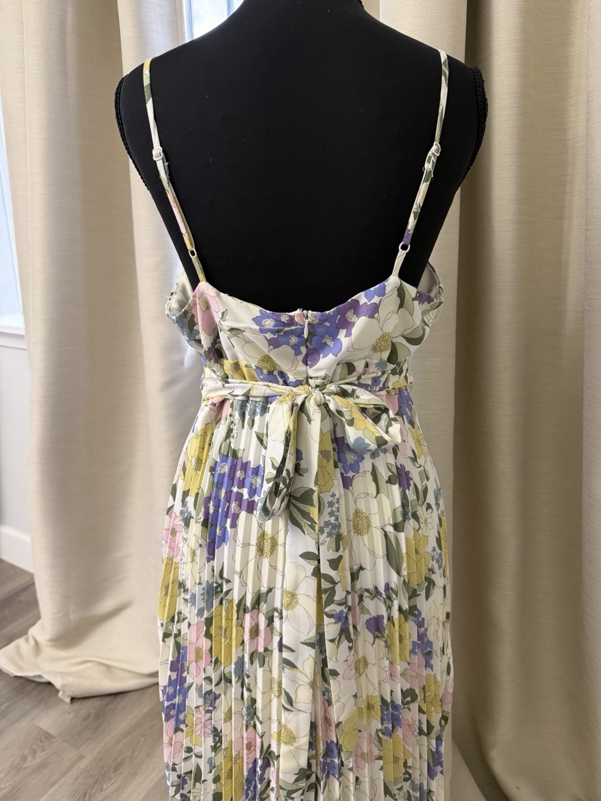 Jessica Simpson Multicolor Floral Pleated Maxi Dress V-Neck Spaghetti Strap L
