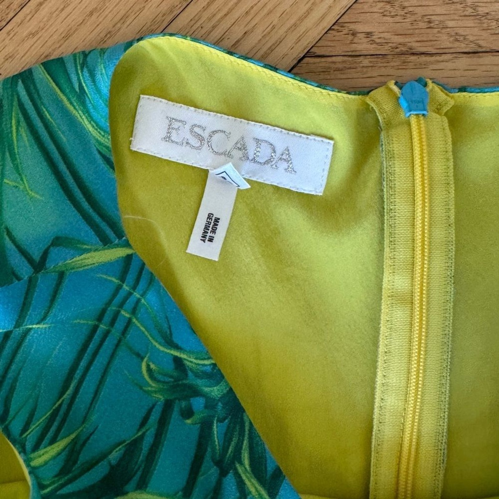 Escada Silk Palm Print Ombré Dress 🏝️