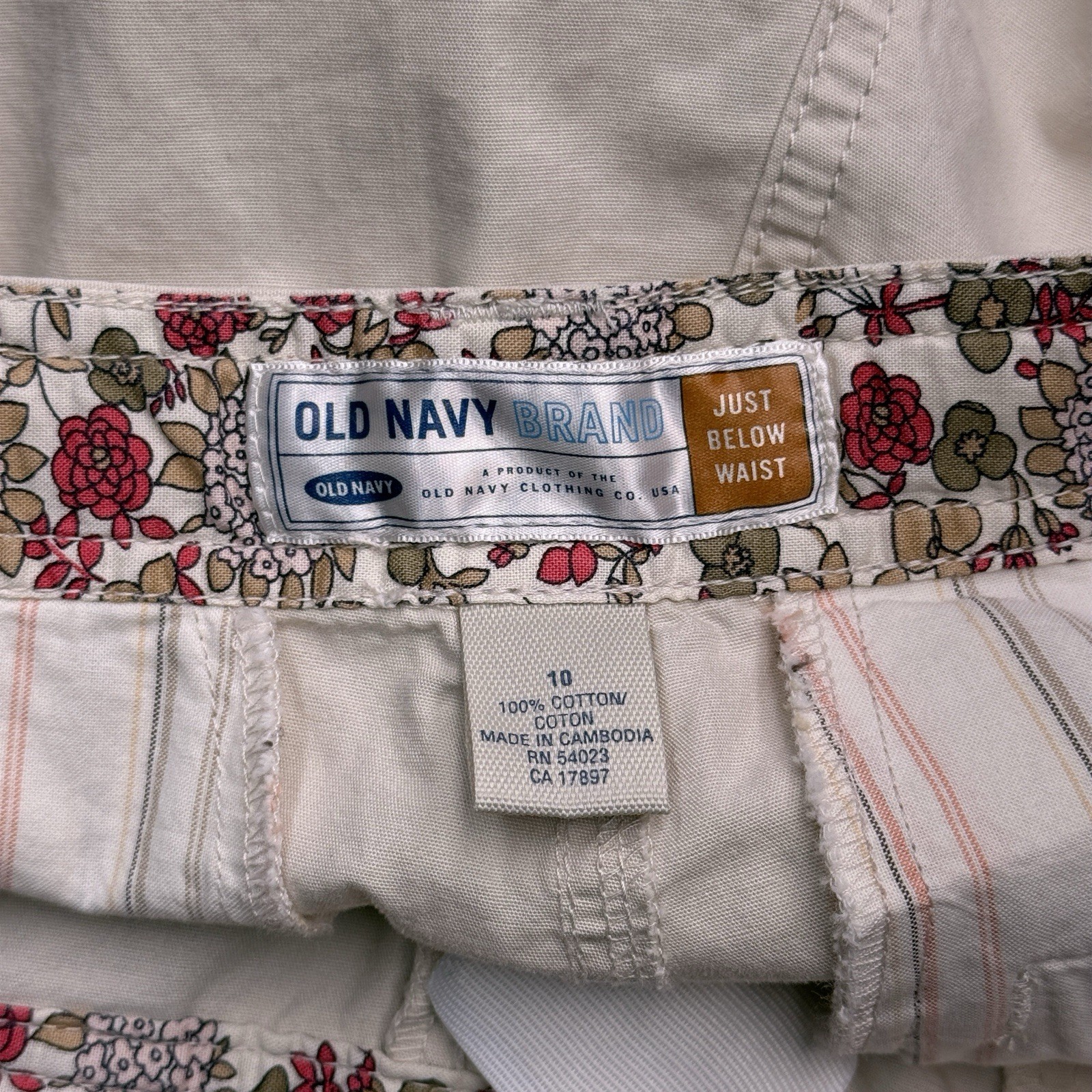 Old Navy Capri Pants Womens 10 Beige Just Below Waist Roll Tab 2006 New