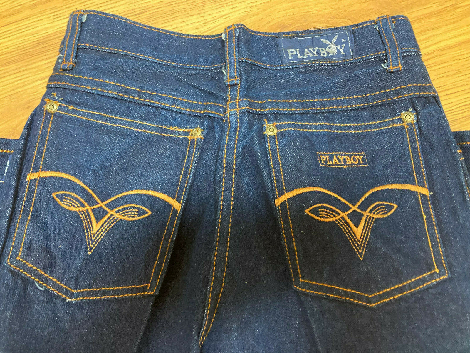 women’s Playboy bunny jeans size 28, waist 26.5in inseam 34in Excellent!!!