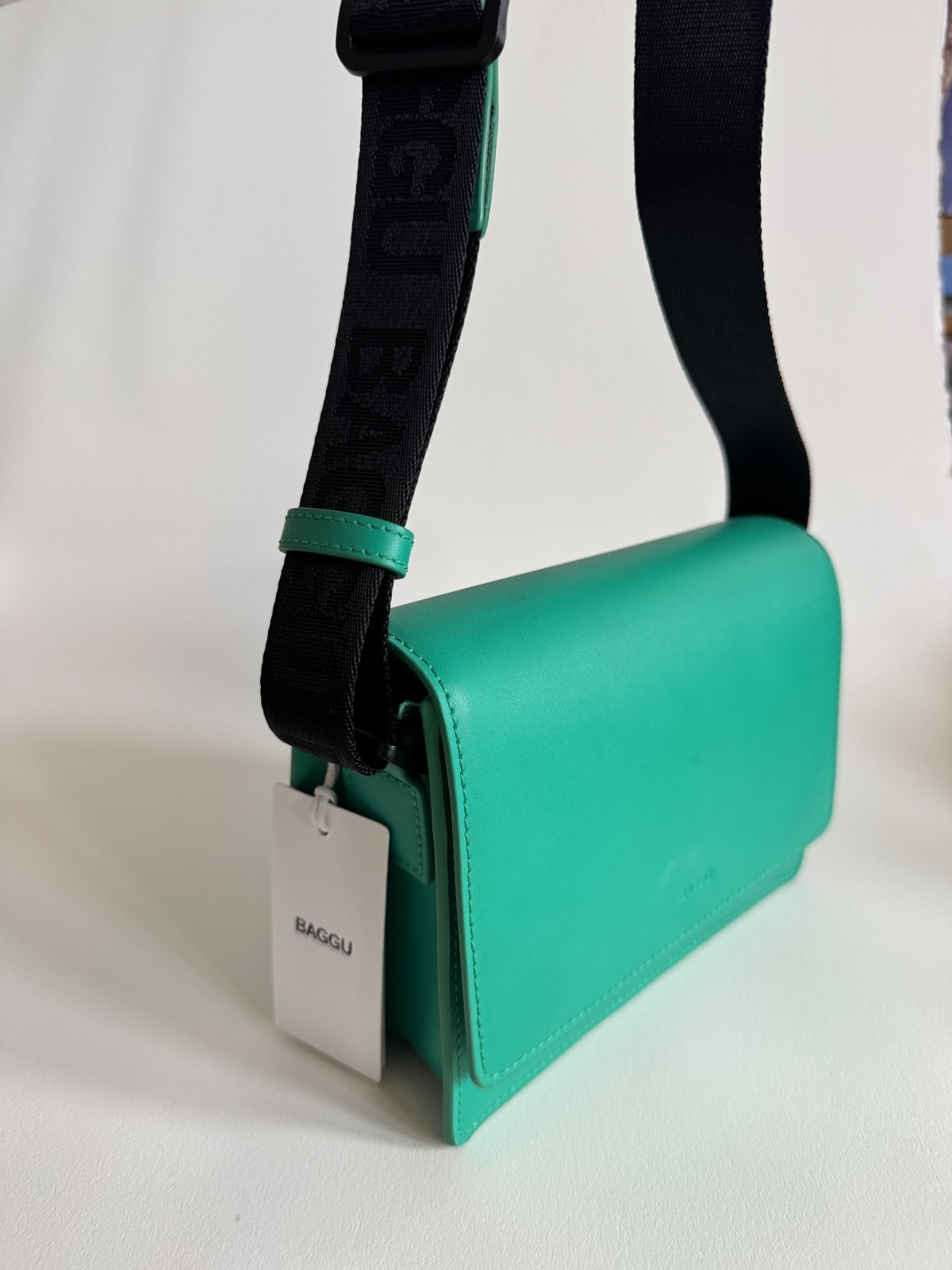 Rare Baggu Leather Crossbody “Small Block Purse” in Jade with Adjustable Strap