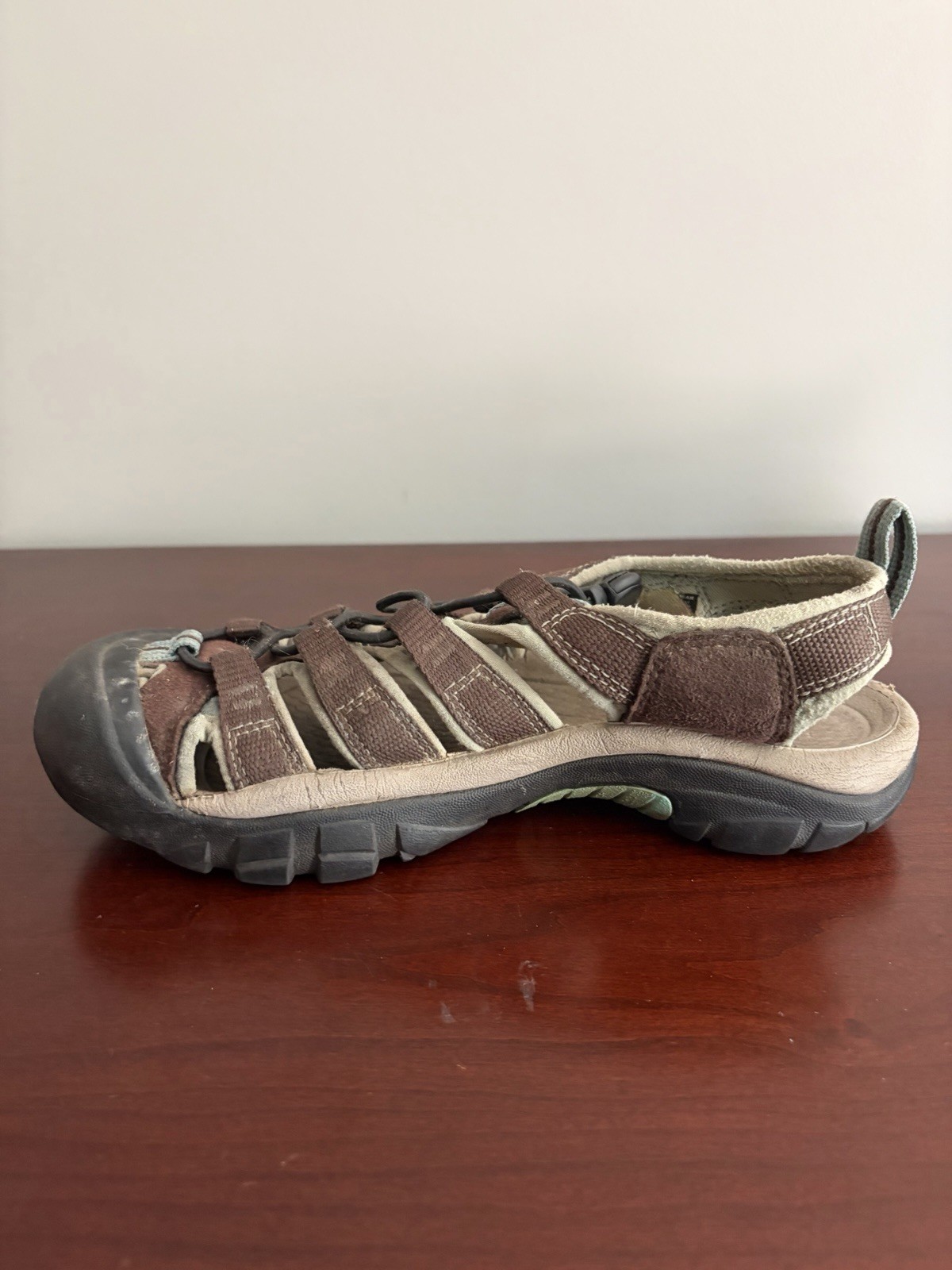 KEEN Women’s 8.5 Brown/Black Leather Closed-Toe Sport Sandals Lace Up Rubber