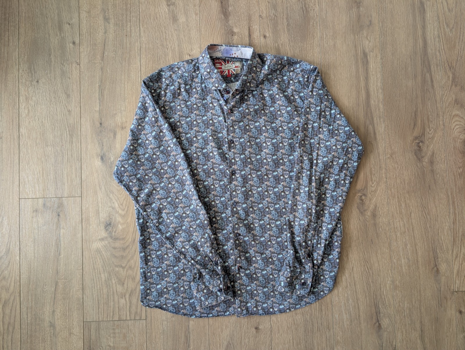 7 Downie St. Shirt Decorated Skull Calavera print Men’s sz L