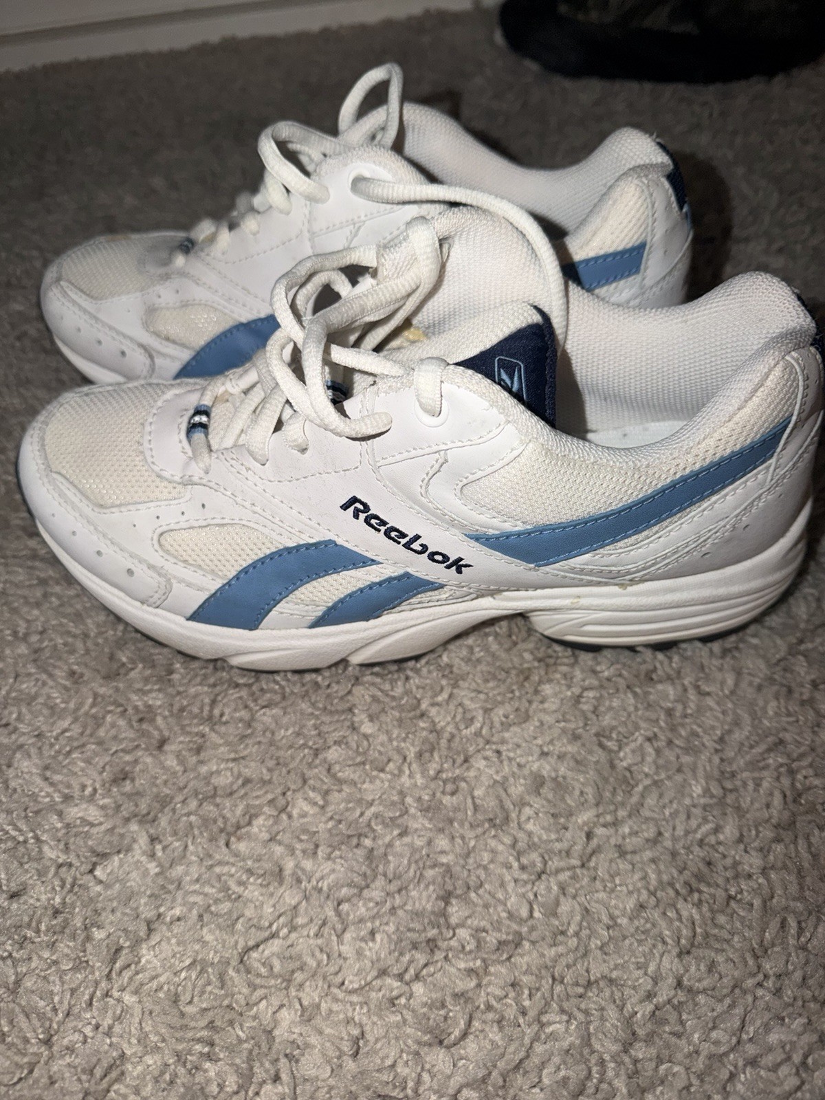 Reebok Classic Leather and Mesh Vintage Y2K Womens Size 6.5 Sneakers
