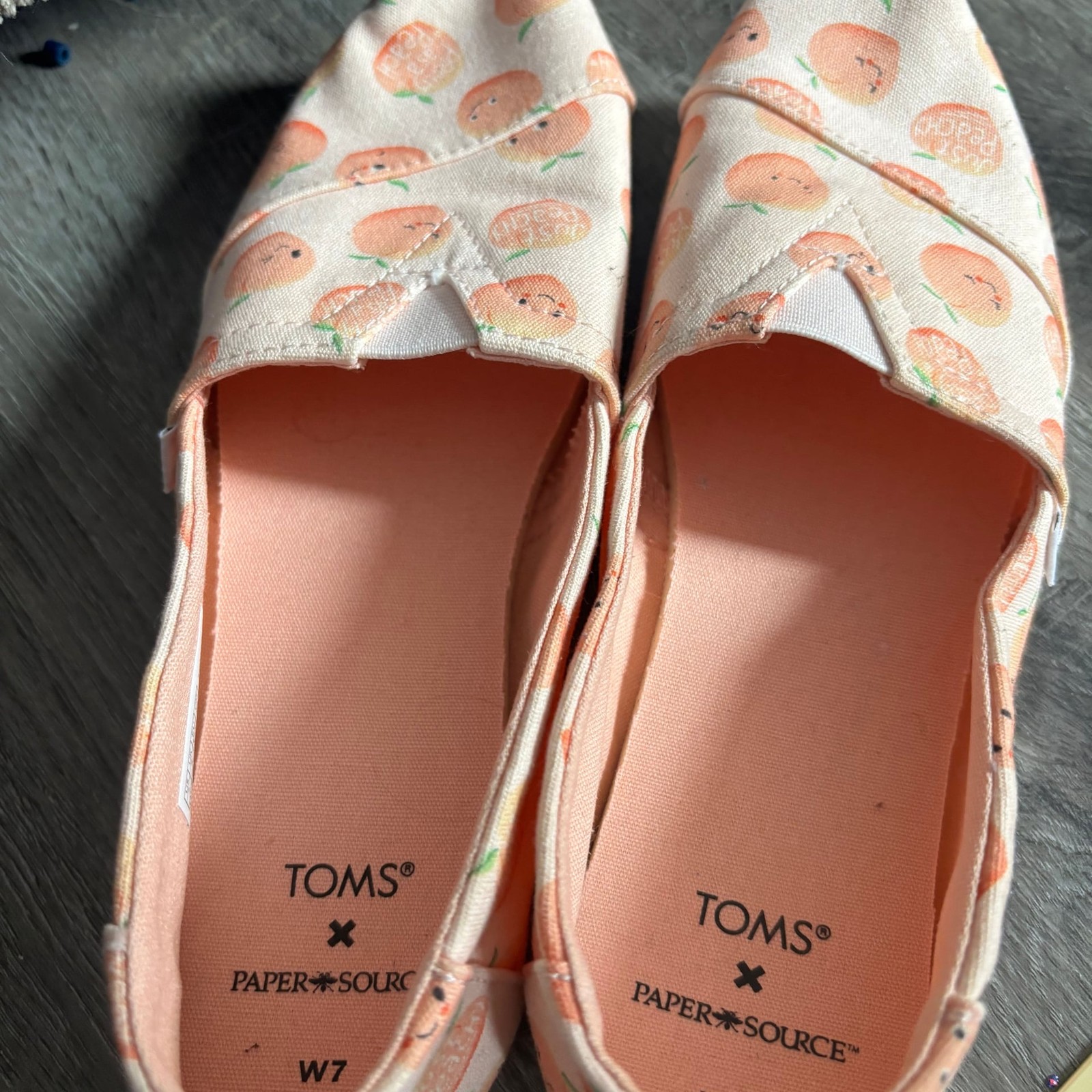 TOMS x Paper Source Alpargata Just Peachy Print Canvas Slip-On Shoes Women’s Siz