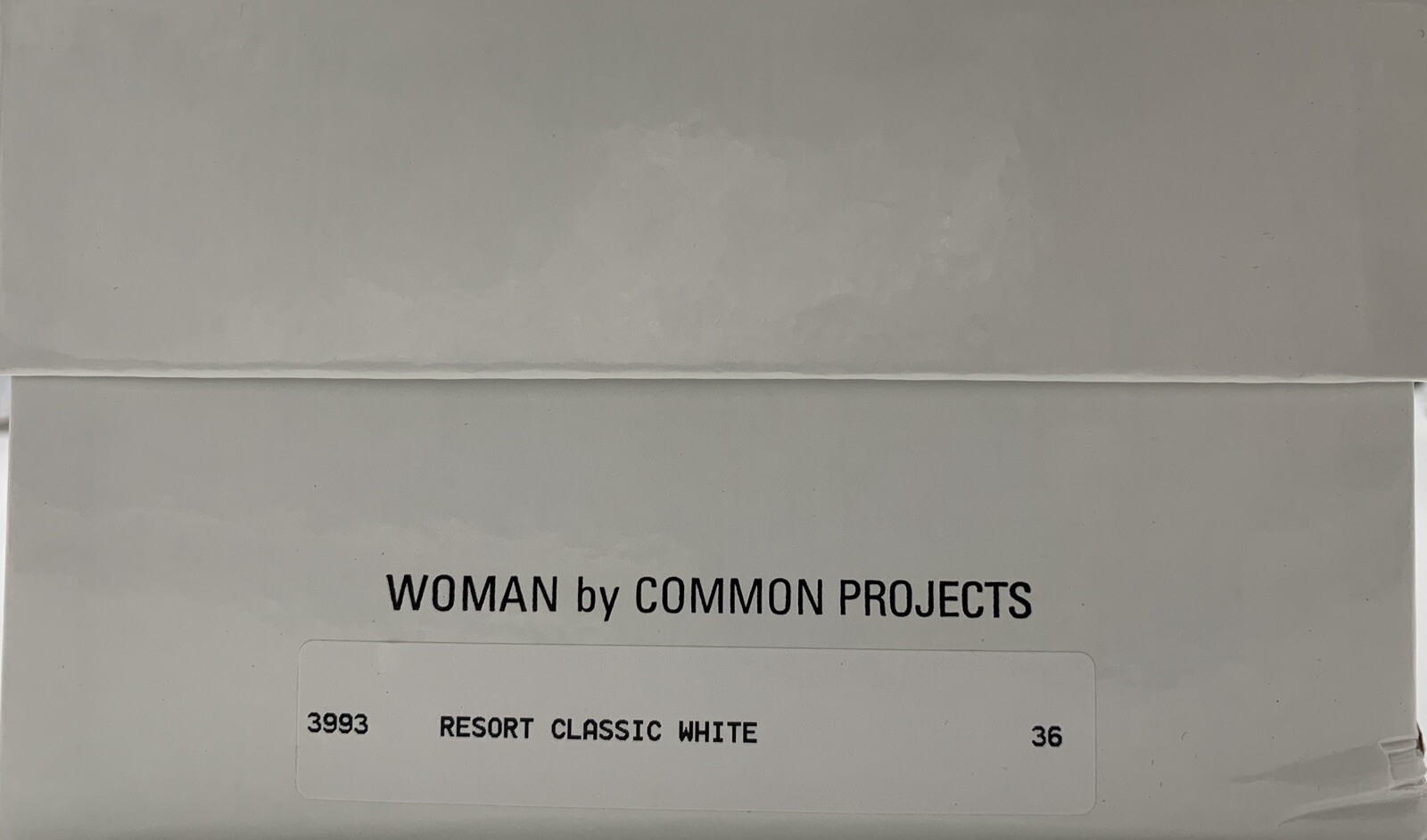 COMMON PROJECTS Women’s Resort Low-Top Classic Sneaker (NWT)