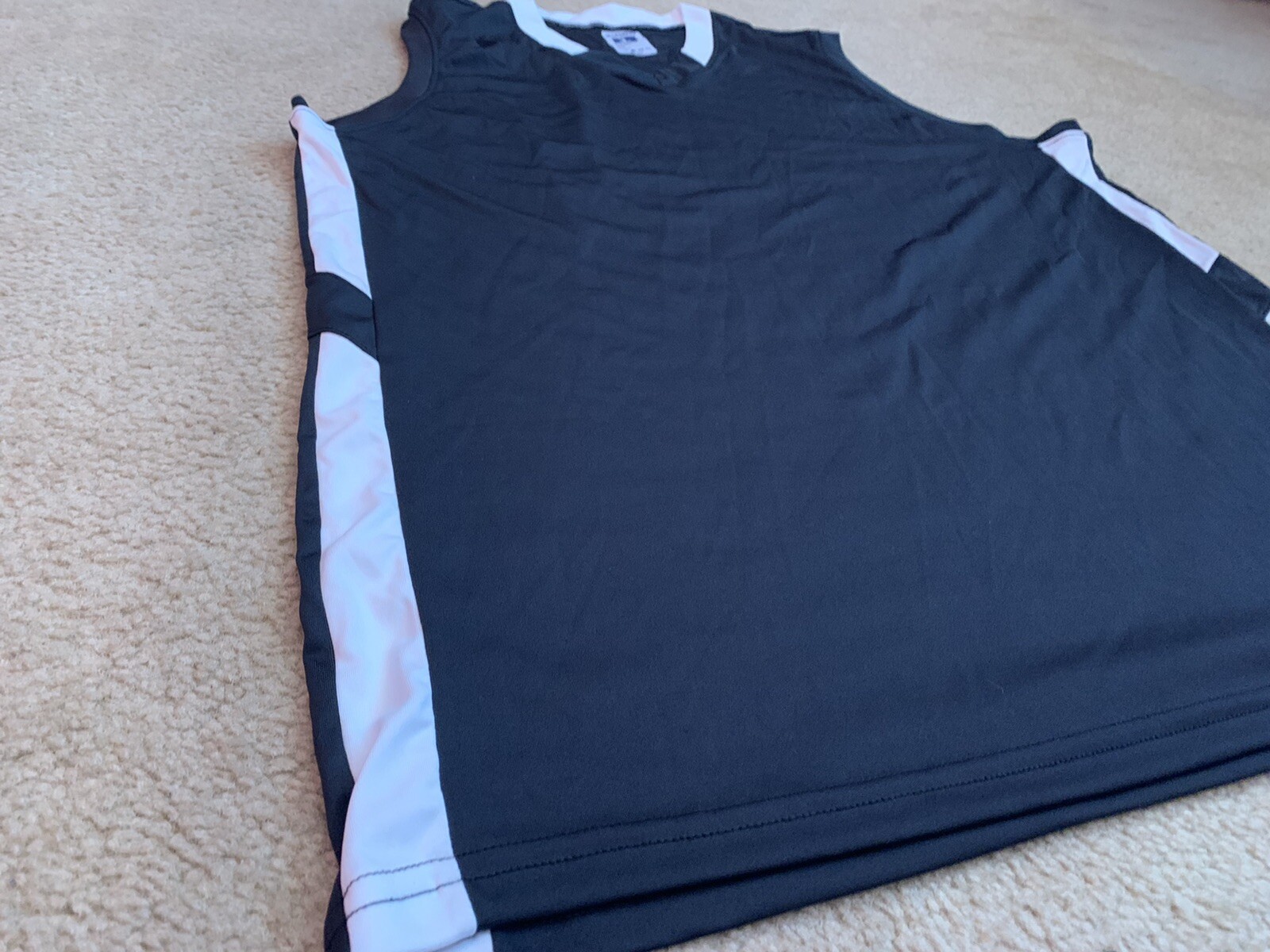 CHAMPRO BLACK WHITE JERSEY VARIES SIZES MeNS BIN 5