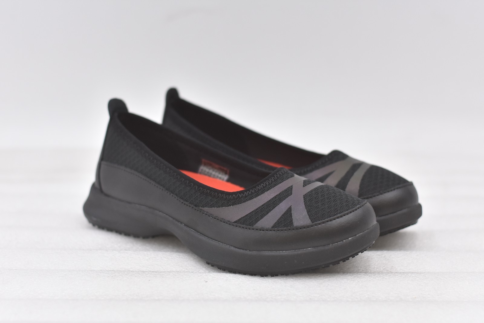 Women’s Shoes for Crews Yogi Slip Resistant Casual Slip-on Shoes in Black SIze