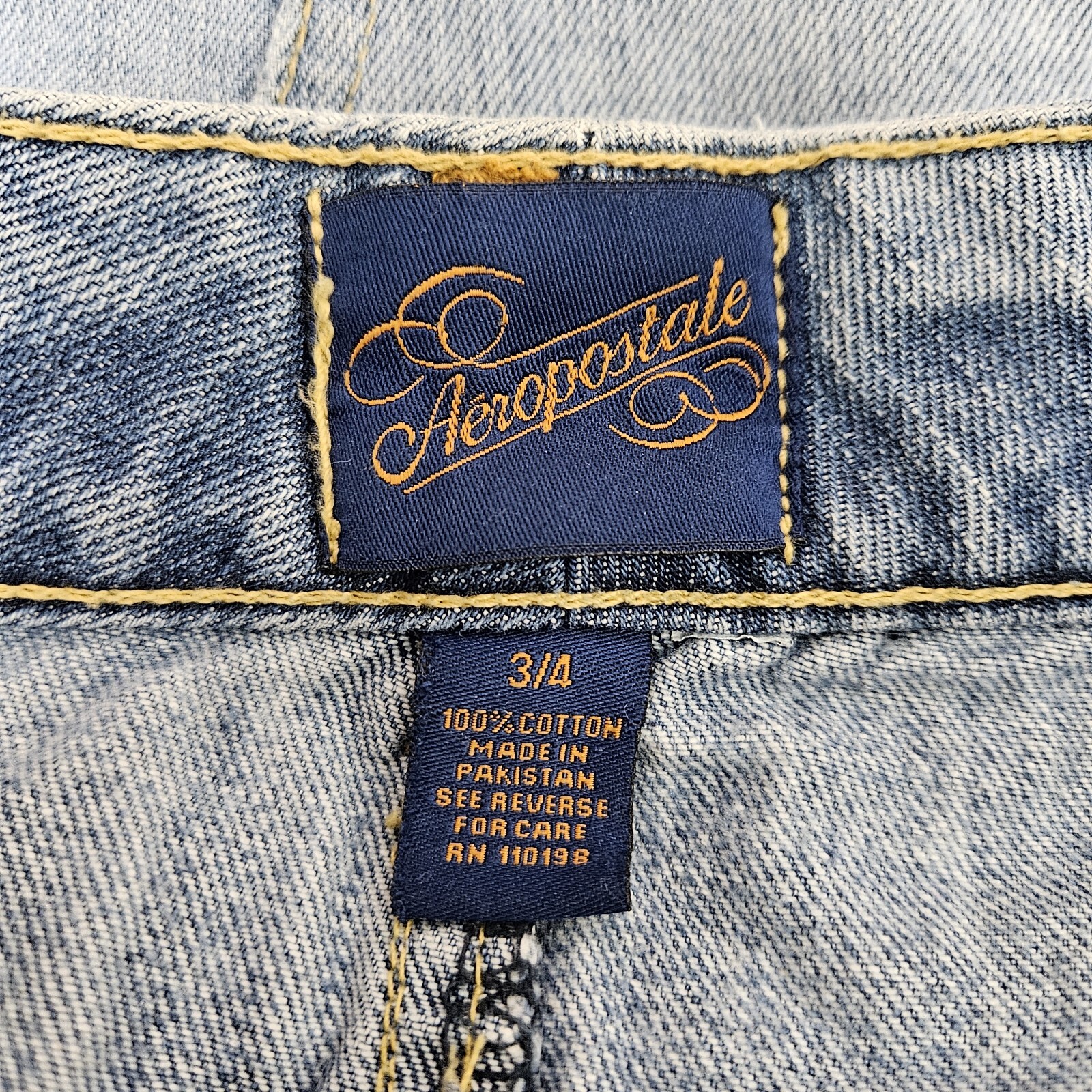 Aeropostale Mini Denim Skirt Medium Wash Distressed Floral Hand Embroidered Sz 4