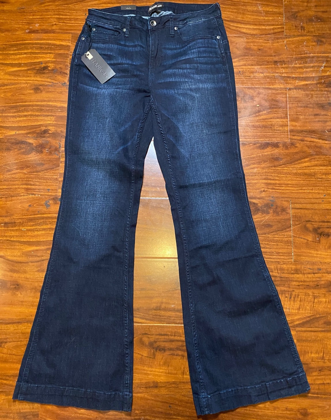 NWT- Rank 45 Woman’s Mid Rise Flared Stretch Jeans Dark Wask Sz 33×34