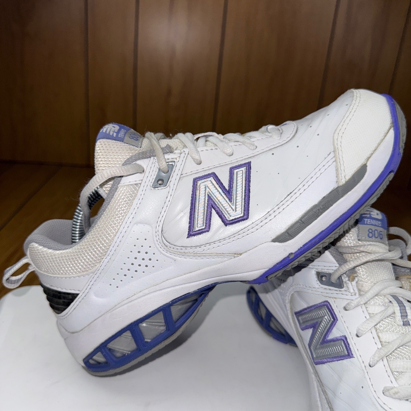 New Balance 806 Tennis Shoes Womens 8 White Purple Athletic Sneakers WC806W