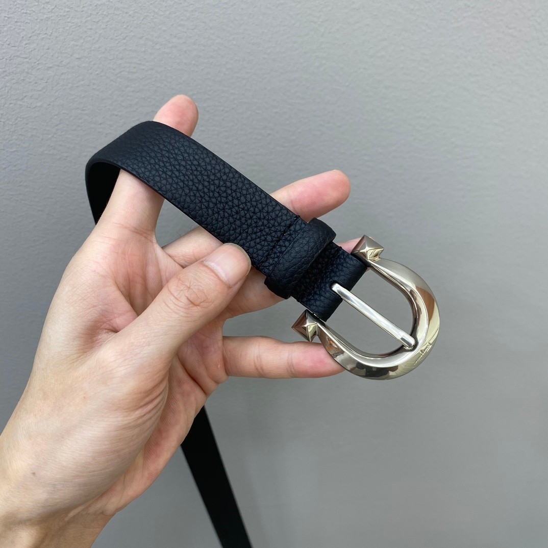 Salvatore Ferragamo Women’s Black belt with silver buckle