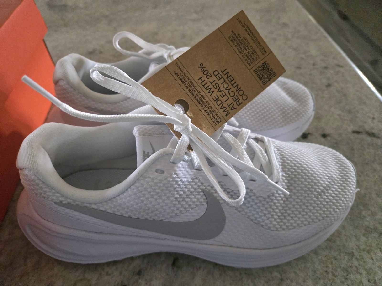 NIB Women Nike Revolution 8 White Athletic Running Sneakers Shoes Size 6.5