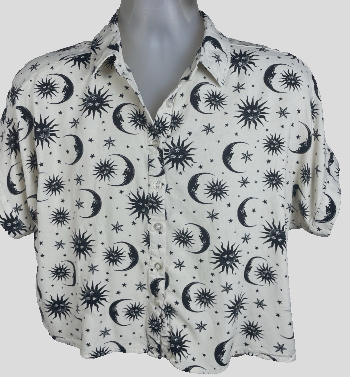 Hot Topic S Celestial Moon Star Crop Button Up Whimsigoth Boxy Goth Shirt Small