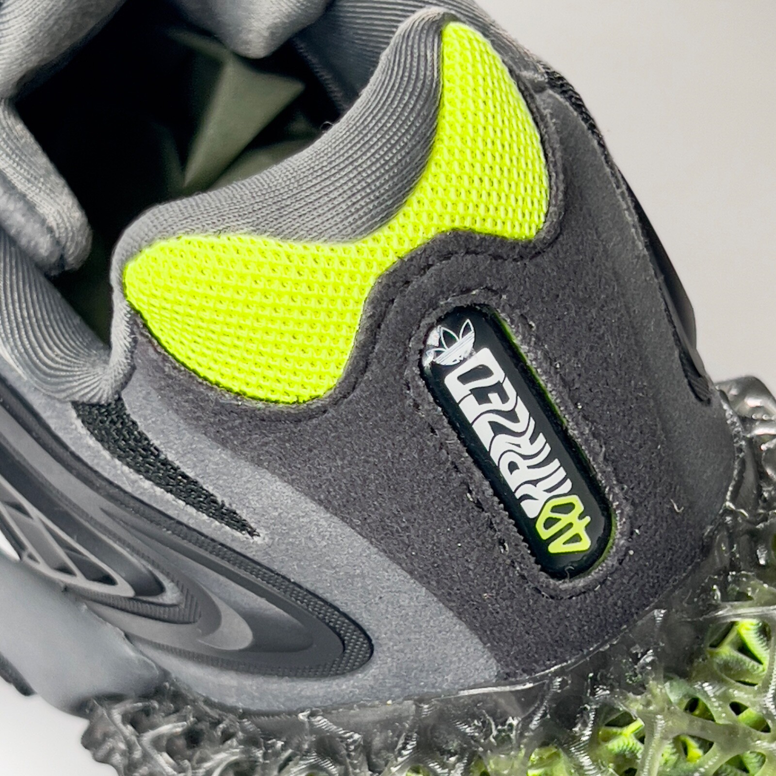 Size 6M / 7.5W – adidas 4D Krazed Black Solar Yellow GX9595