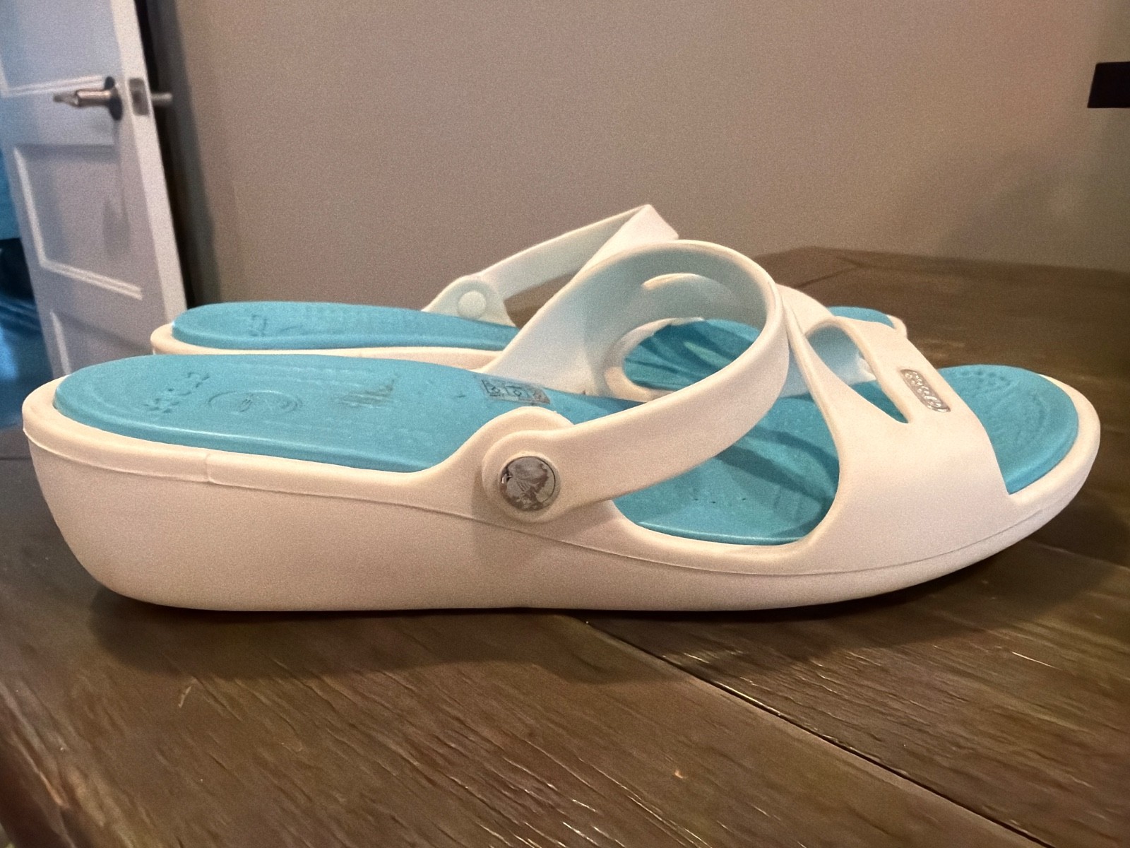 CROCS Kadee II White with Aqua Insole Flat Slide Sandals Women’s 8