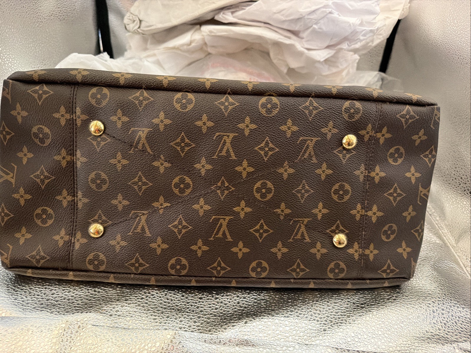 Authentic Louis Vuitton Artsy MM Monogram Hobo Canvas Shoulder Tote Handbag