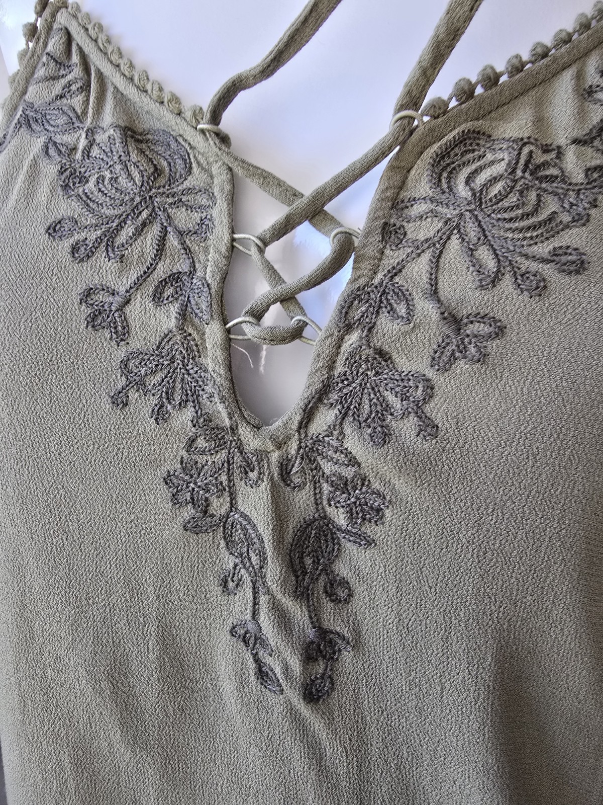 Daytrip Embroidered Lace-Up Tank Top Cami Green Rayon XS Adjustable Straps