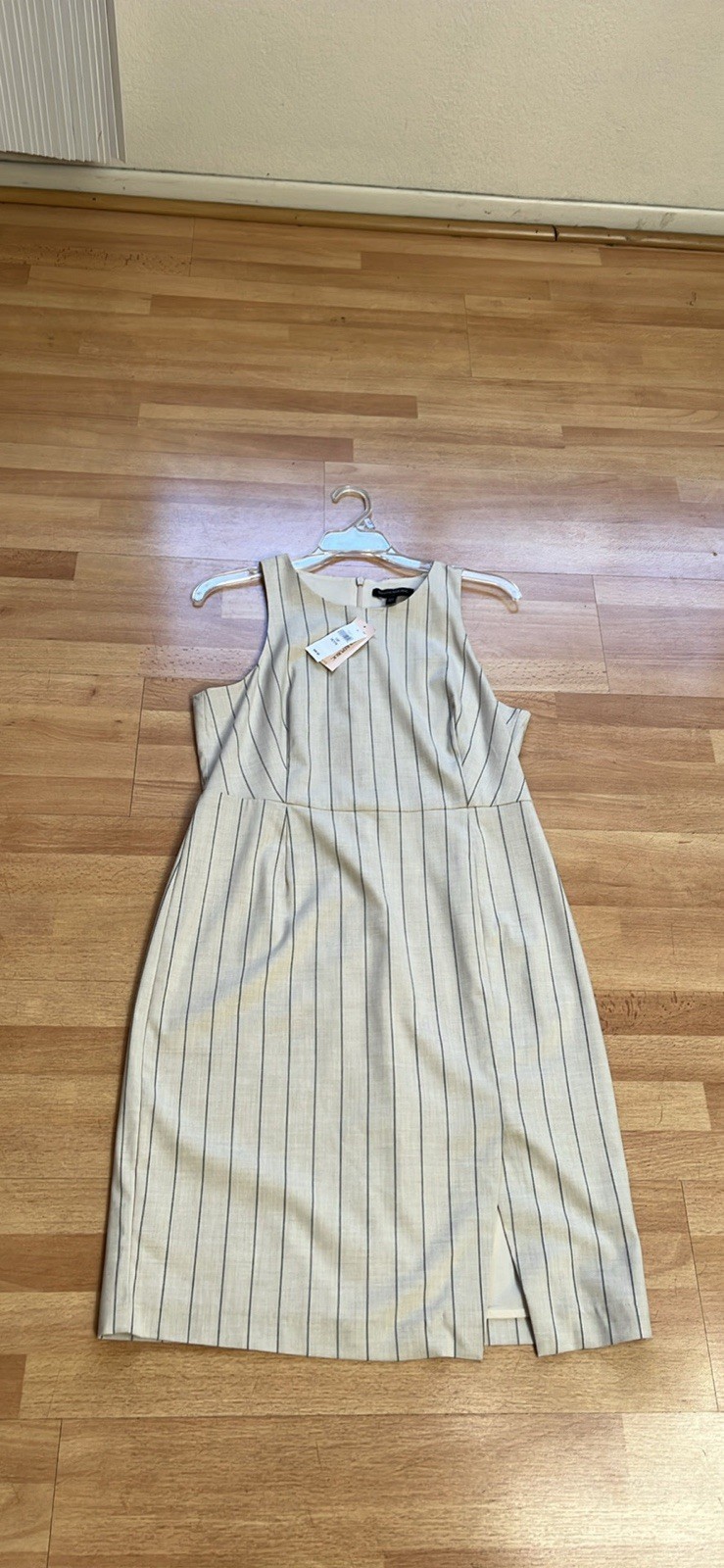 Banana Republic Women’s Sleeveless Dress